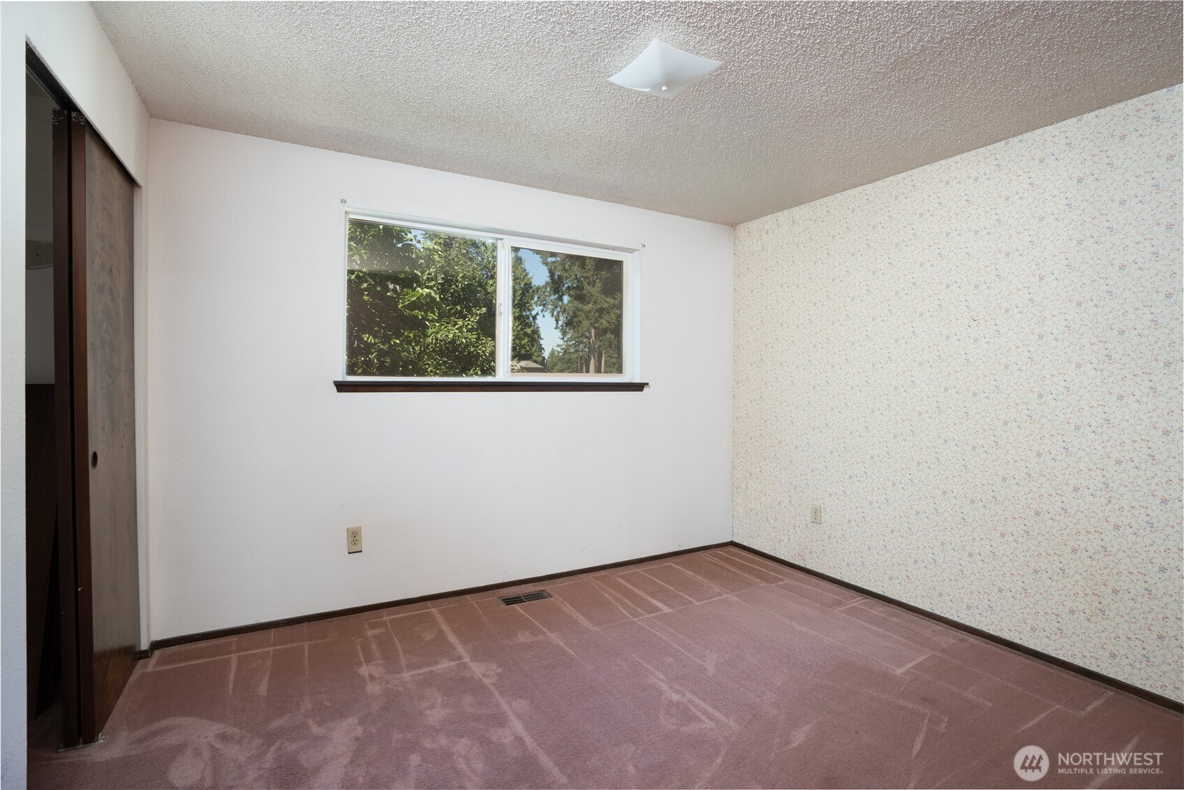 10907 E 151st Street Property Photo 22