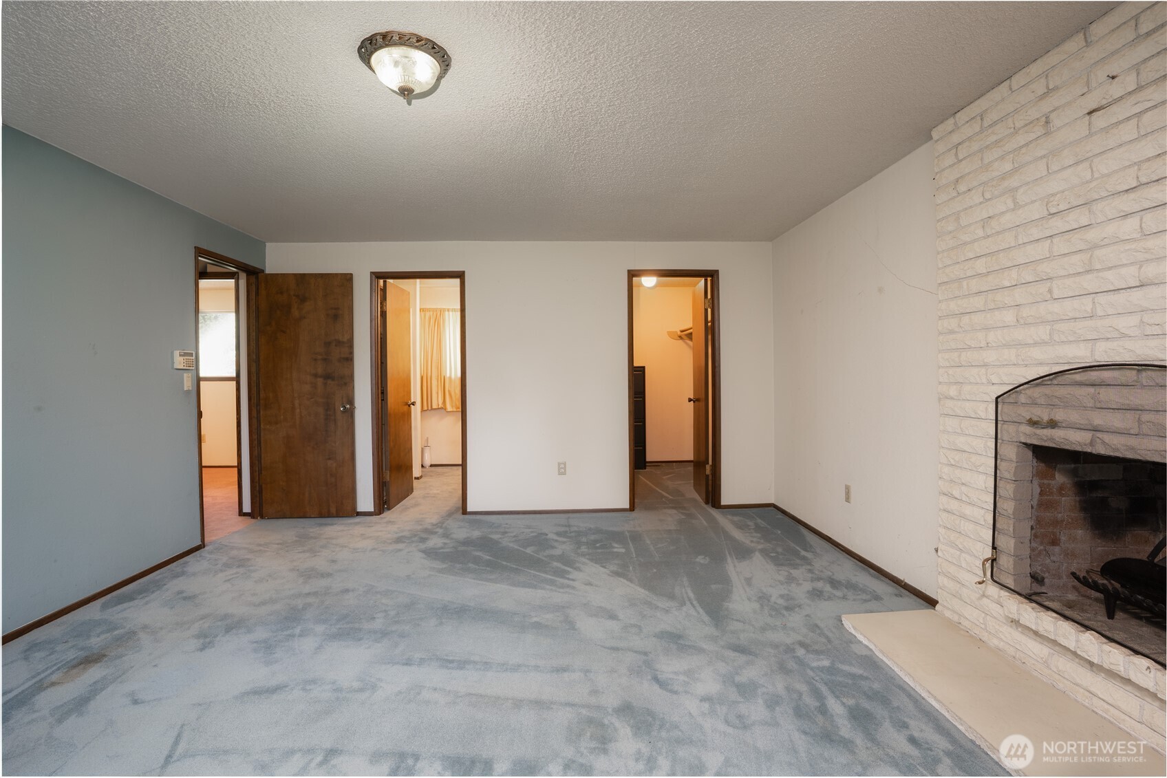 10907 E 151st Street Property Photo 24