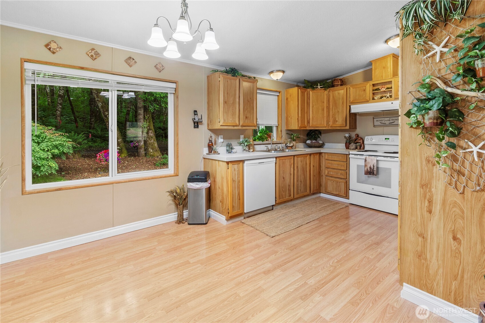 140 Leland Road Property Photo 8