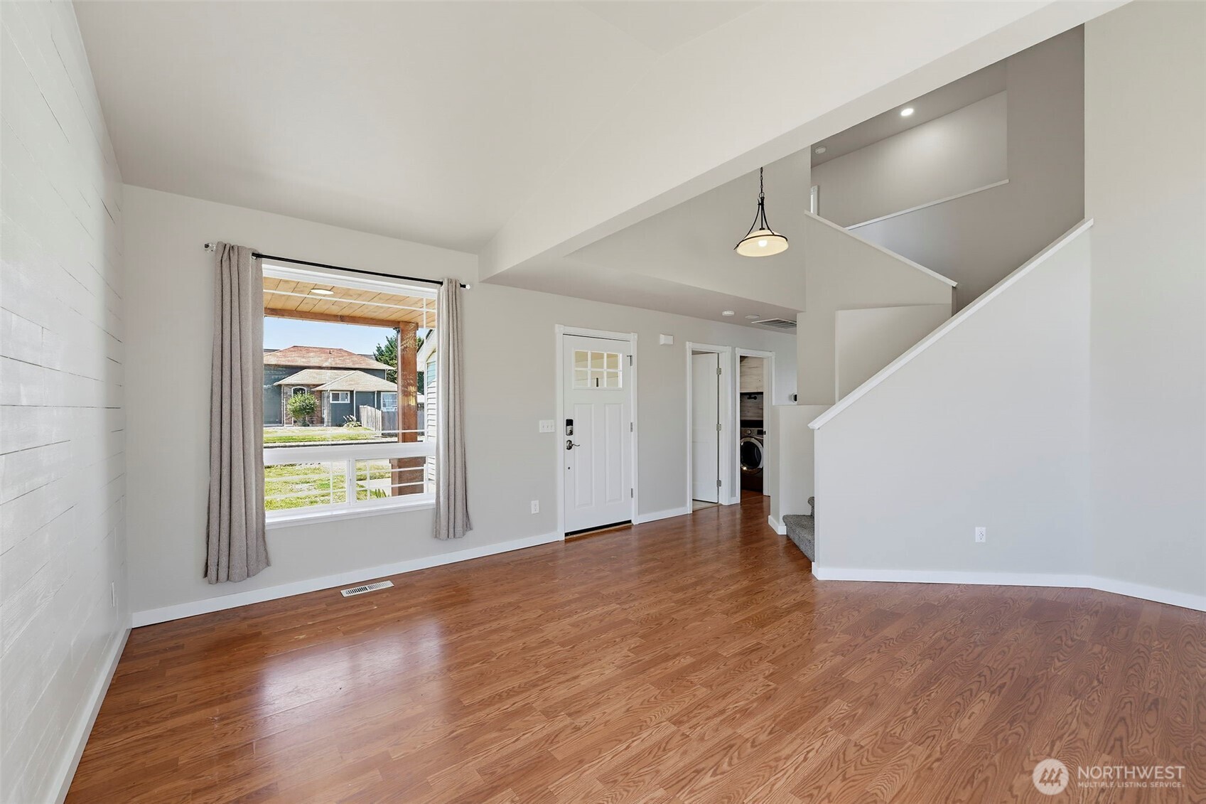 402 Orting Avenue Property Photo 4