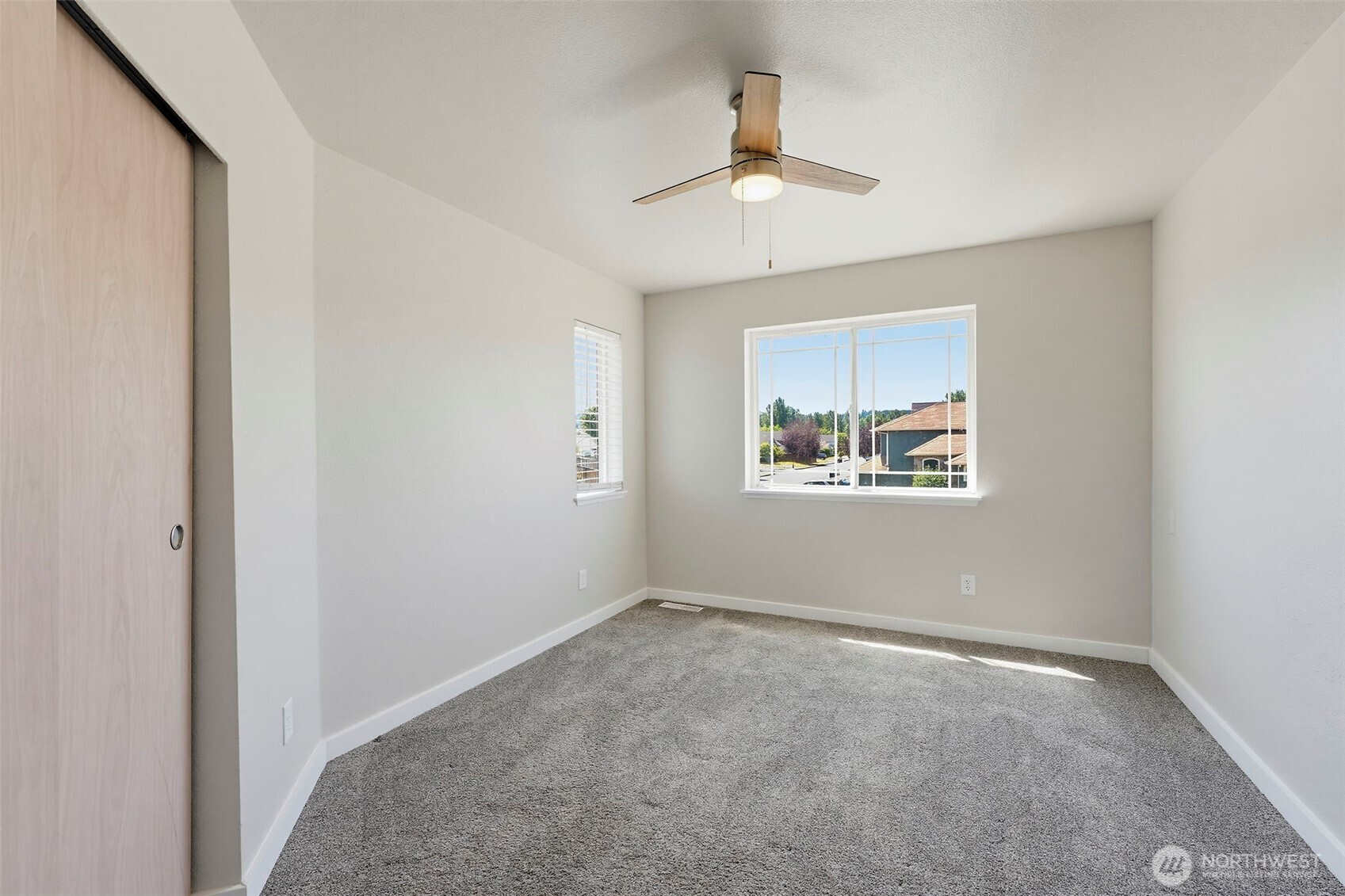 402 Orting Avenue Property Photo 19