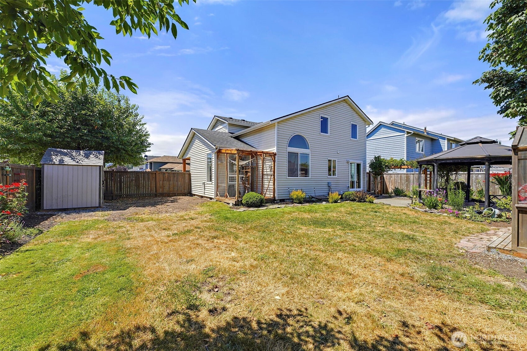 402 Orting Avenue Property Photo 31