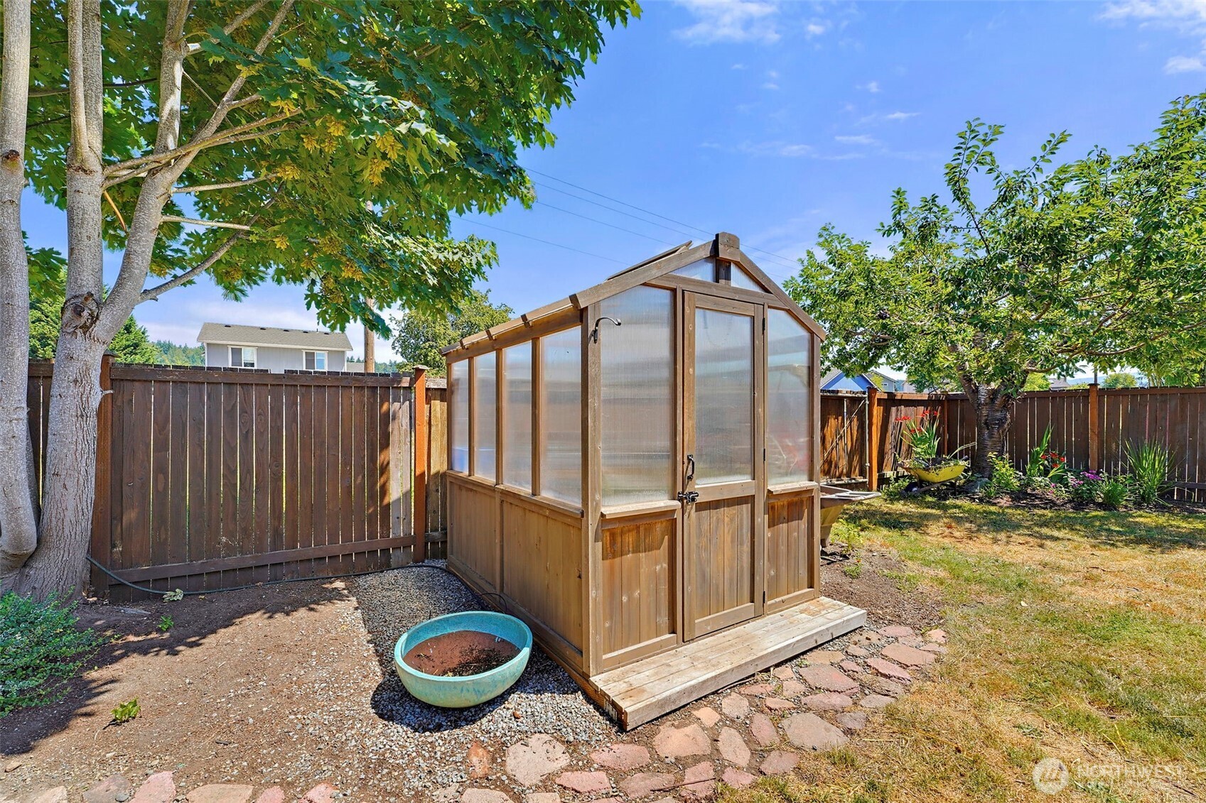 402 Orting Avenue Property Photo 32