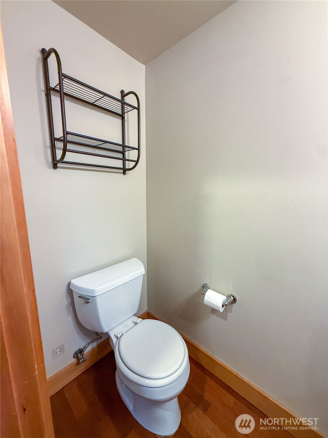 2325 Franklin Avenue A Property Photo 7