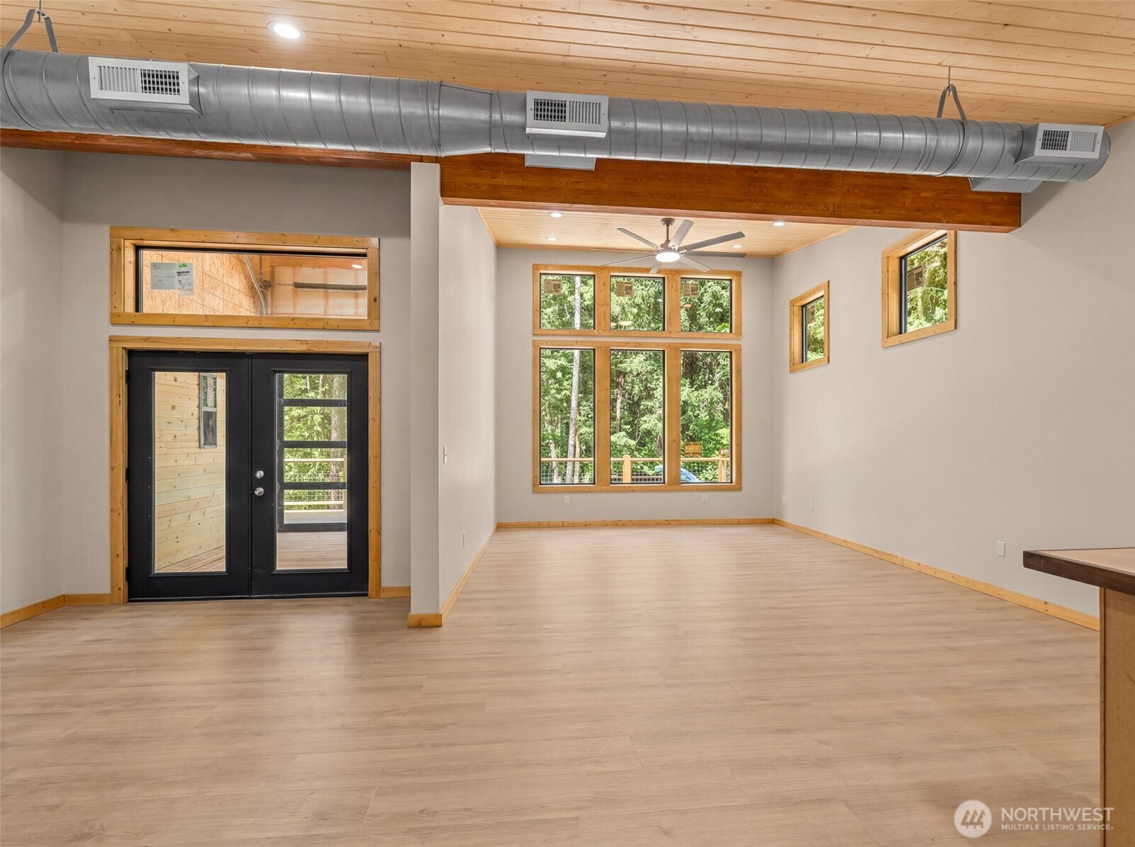 22401 Shetland Road Property Photo 7