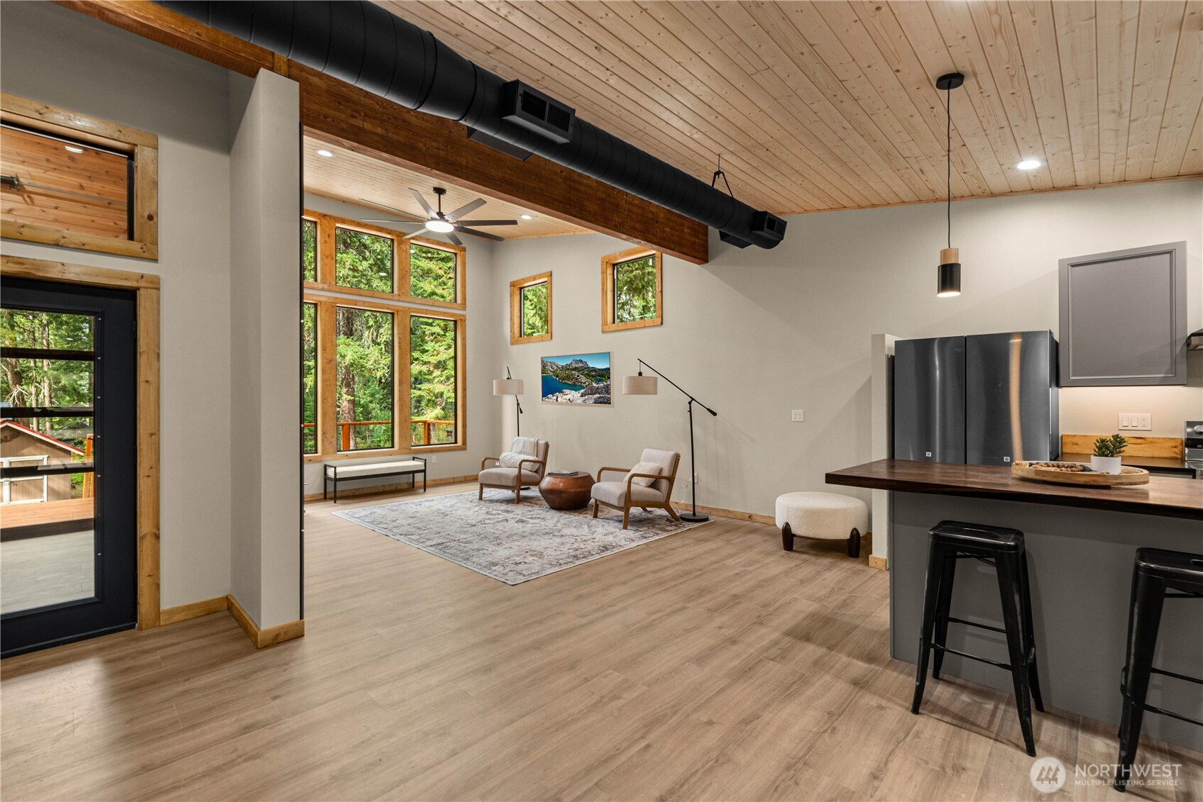 22401 Shetland Road Property Photo 8