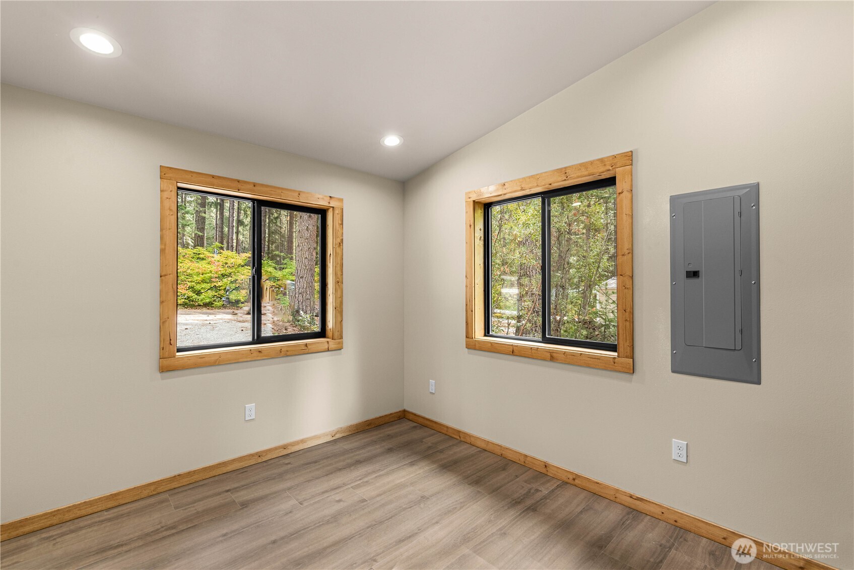 22401 Shetland Road Property Photo 24