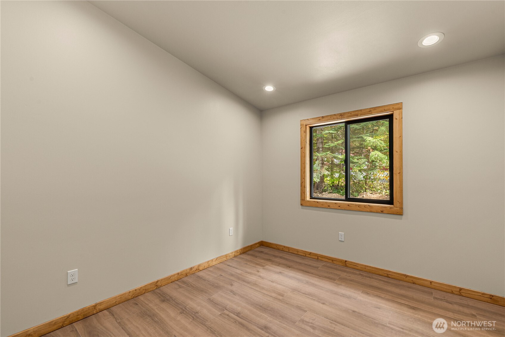 22401 Shetland Road Property Photo 25