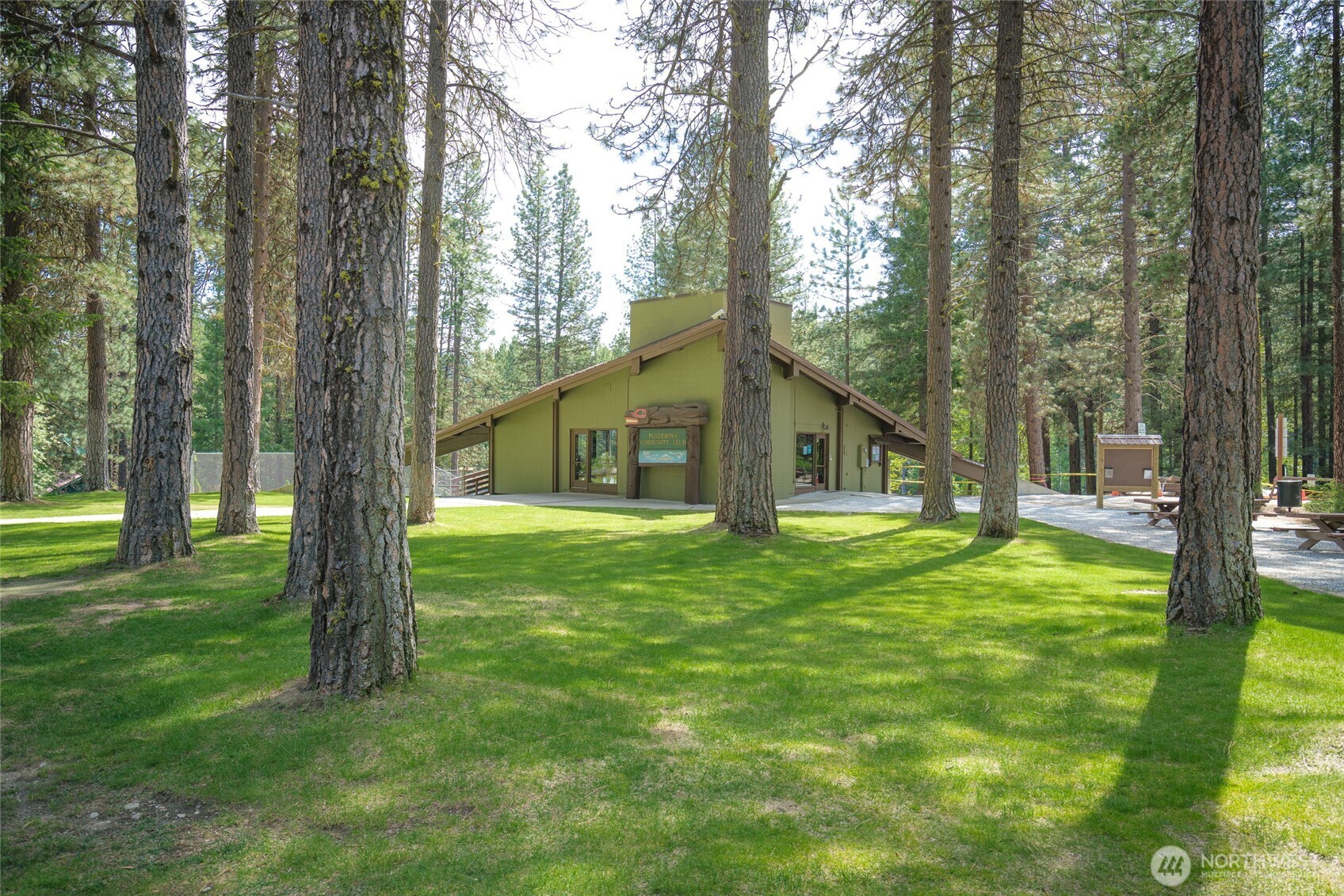 22401 Shetland Road Property Photo 33