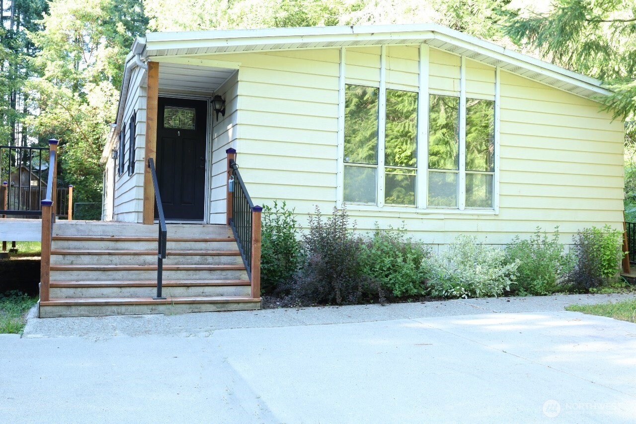 1924 Elger Bay Road Property Photo 2