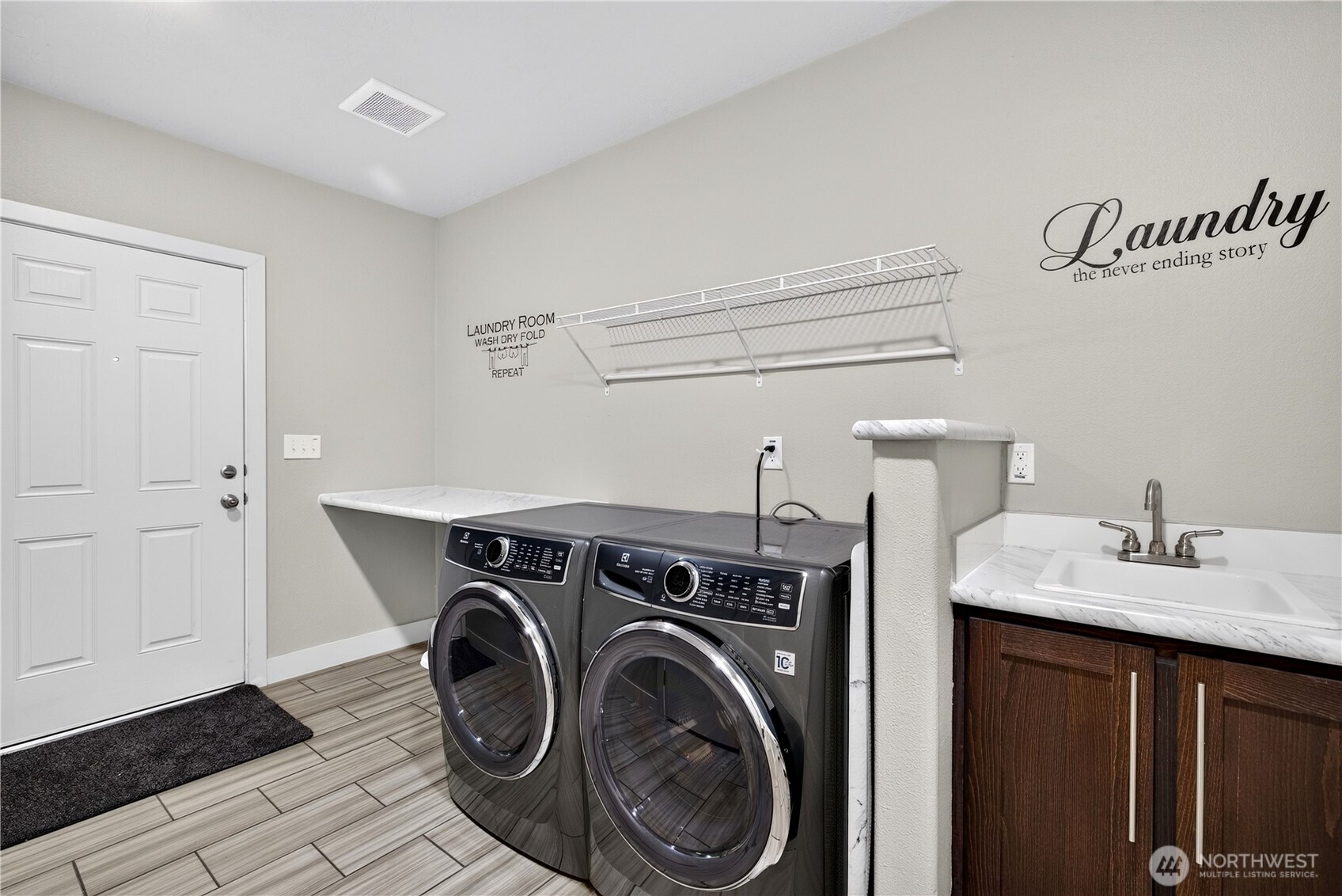 203 Moon River View Property Photo 22