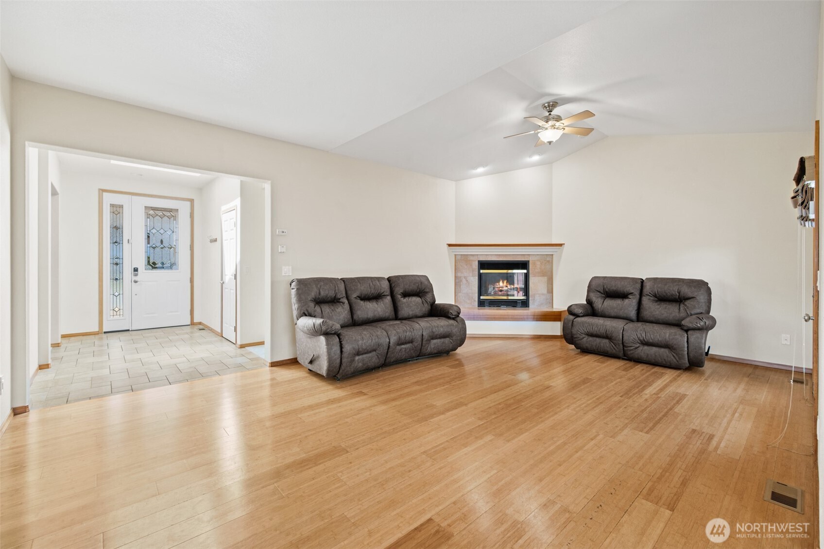 191 Choice Loop Property Photo 10