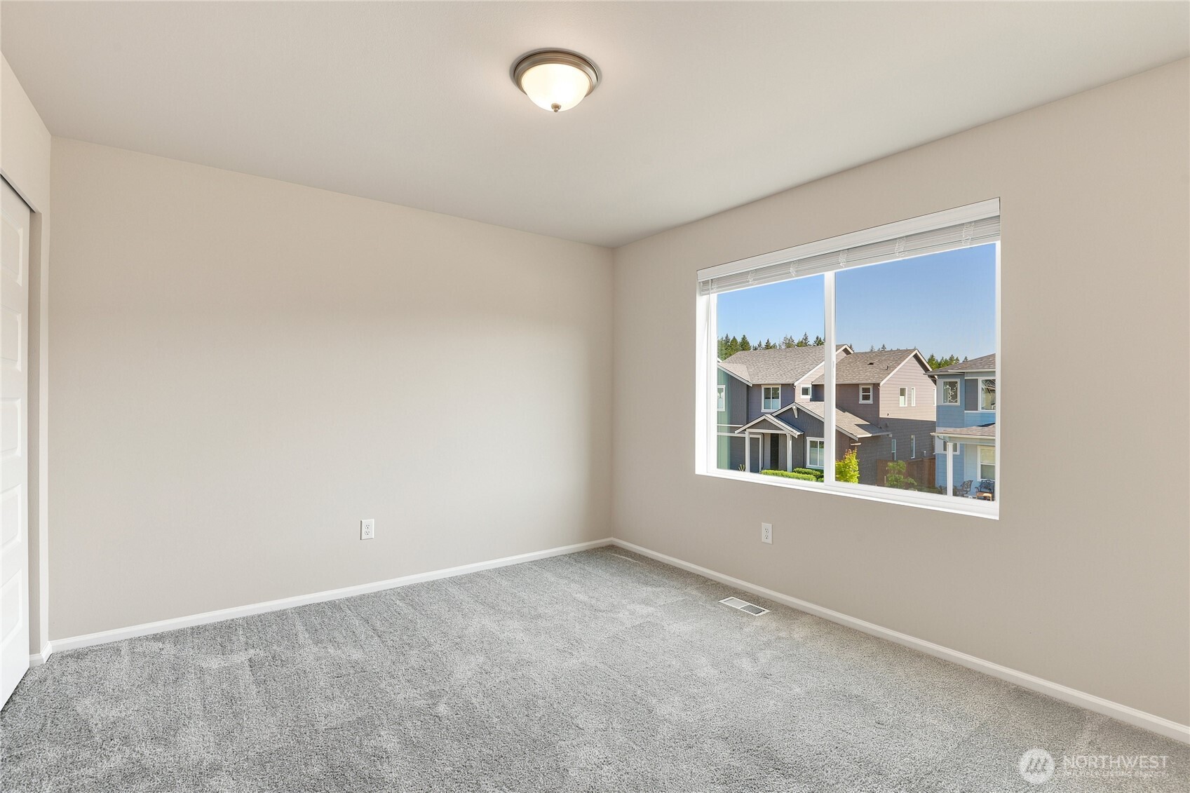 4437 Explorer Avenue Property Photo 14
