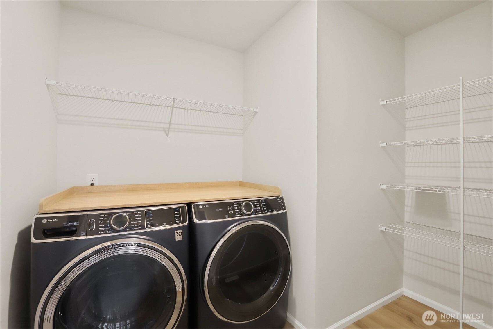 4437 Explorer Avenue Property Photo 24