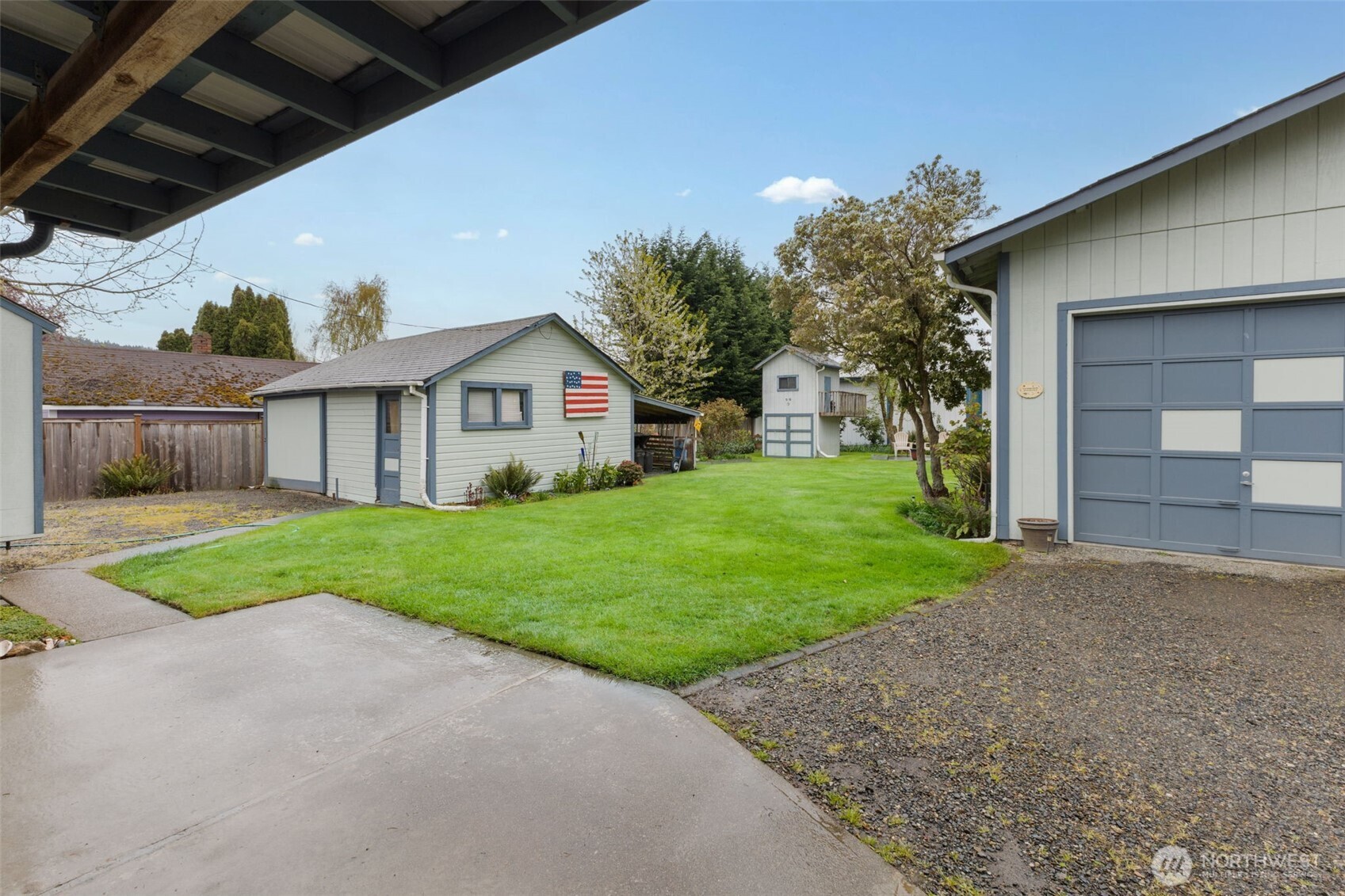15120 Elm Street Property Photo 29