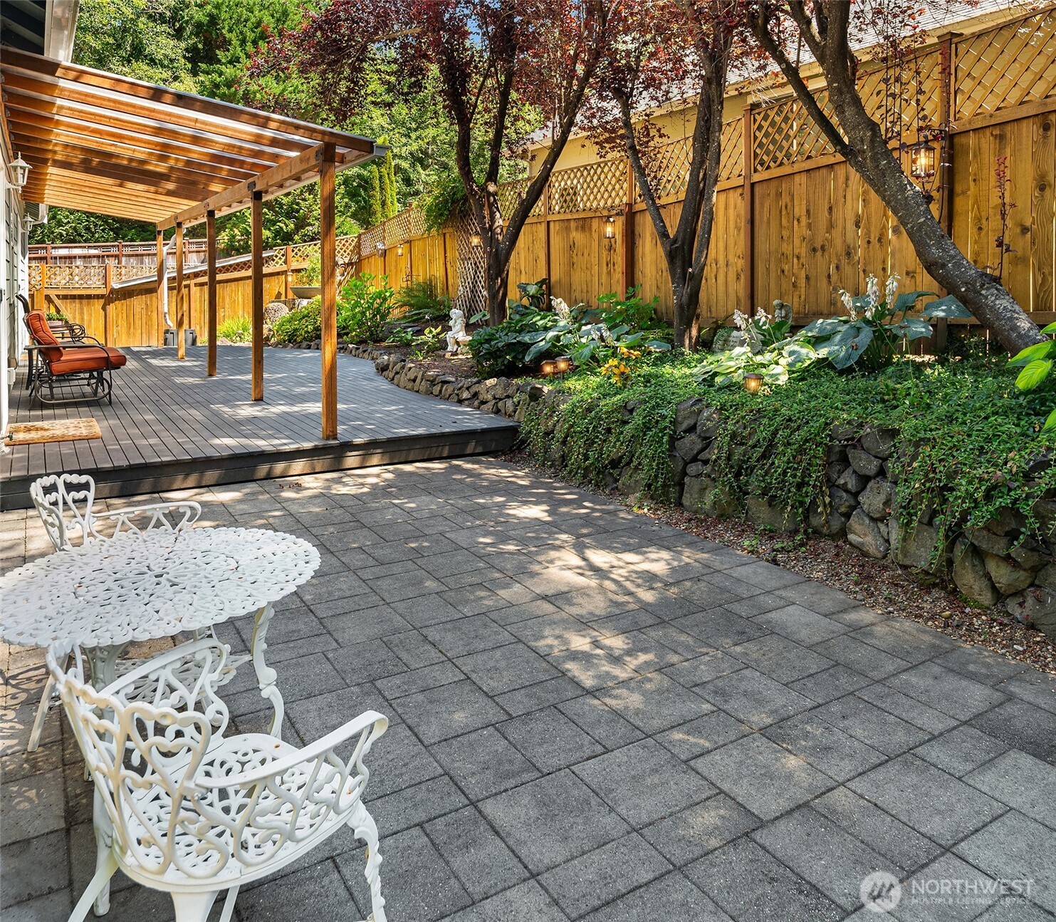 940 E Lakeshore Drive Property Photo 7