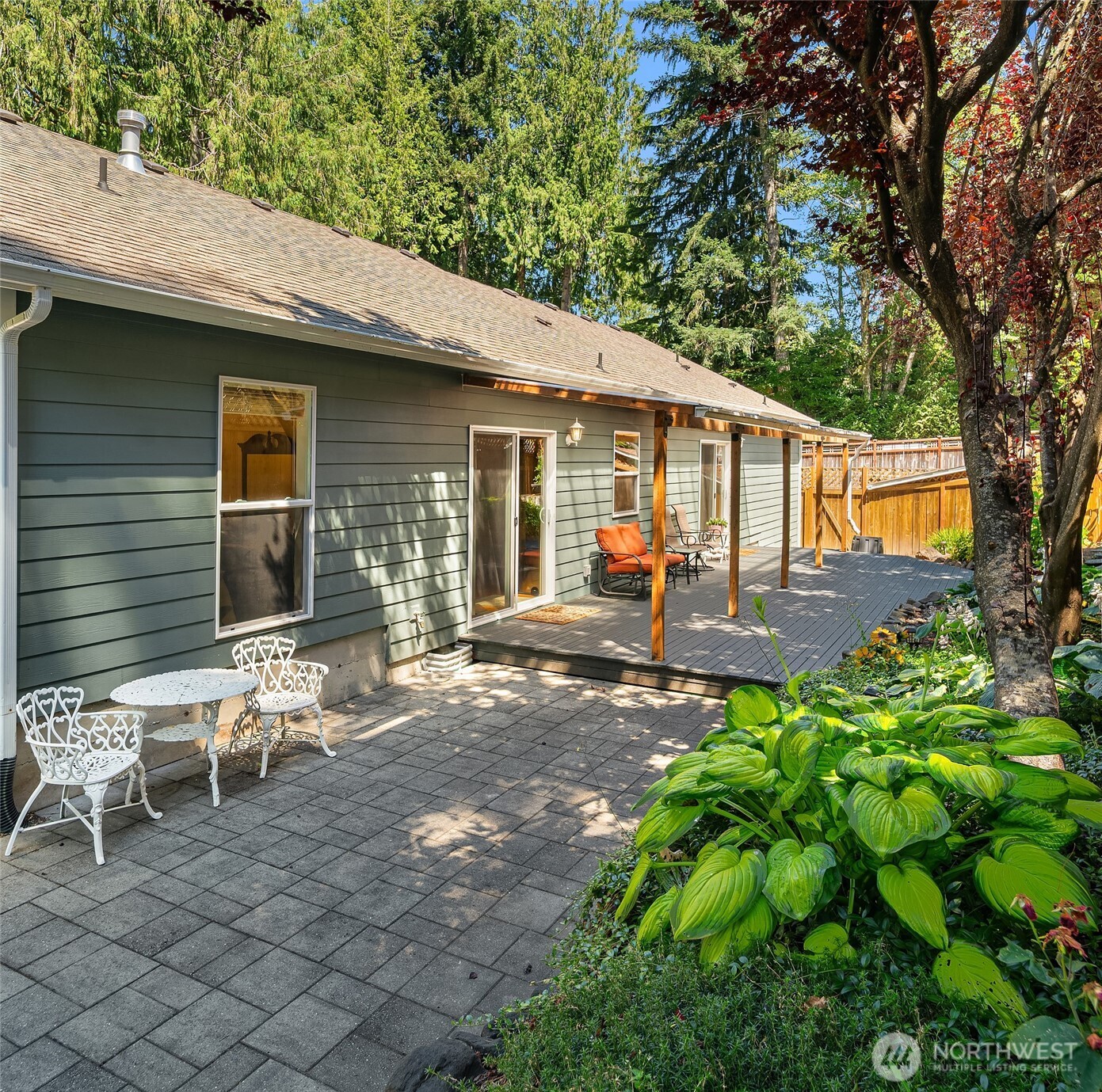 940 E Lakeshore Drive Property Photo 8