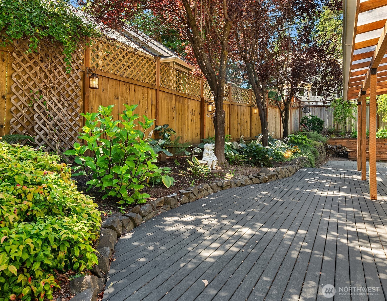 940 E Lakeshore Drive Property Photo 10
