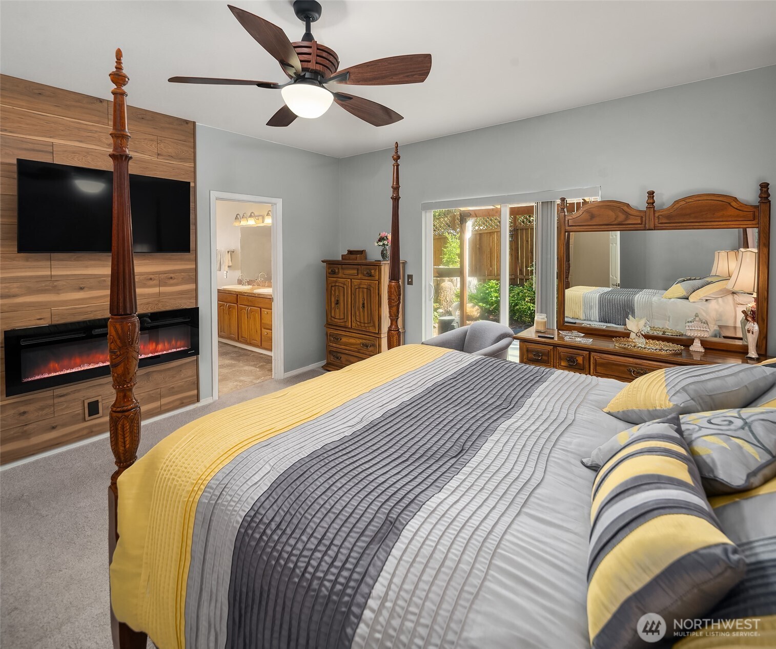 940 E Lakeshore Drive Property Photo 19