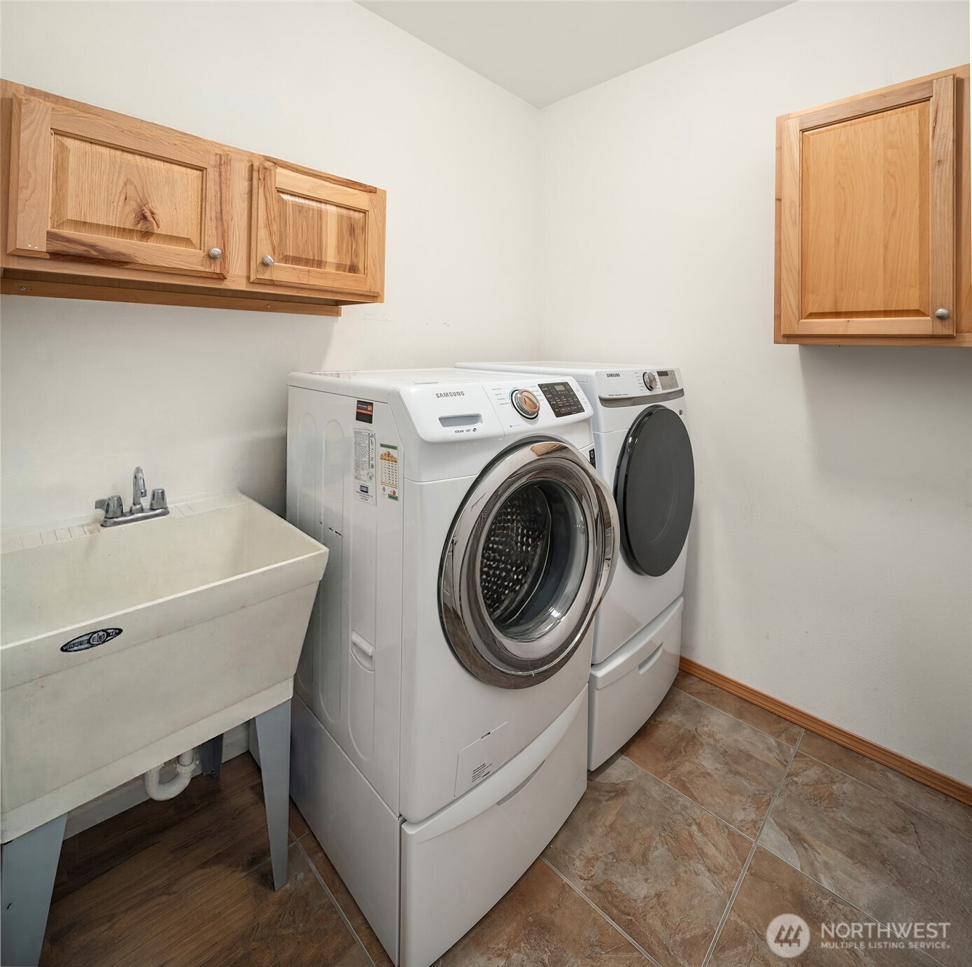 940 E Lakeshore Drive Property Photo 20