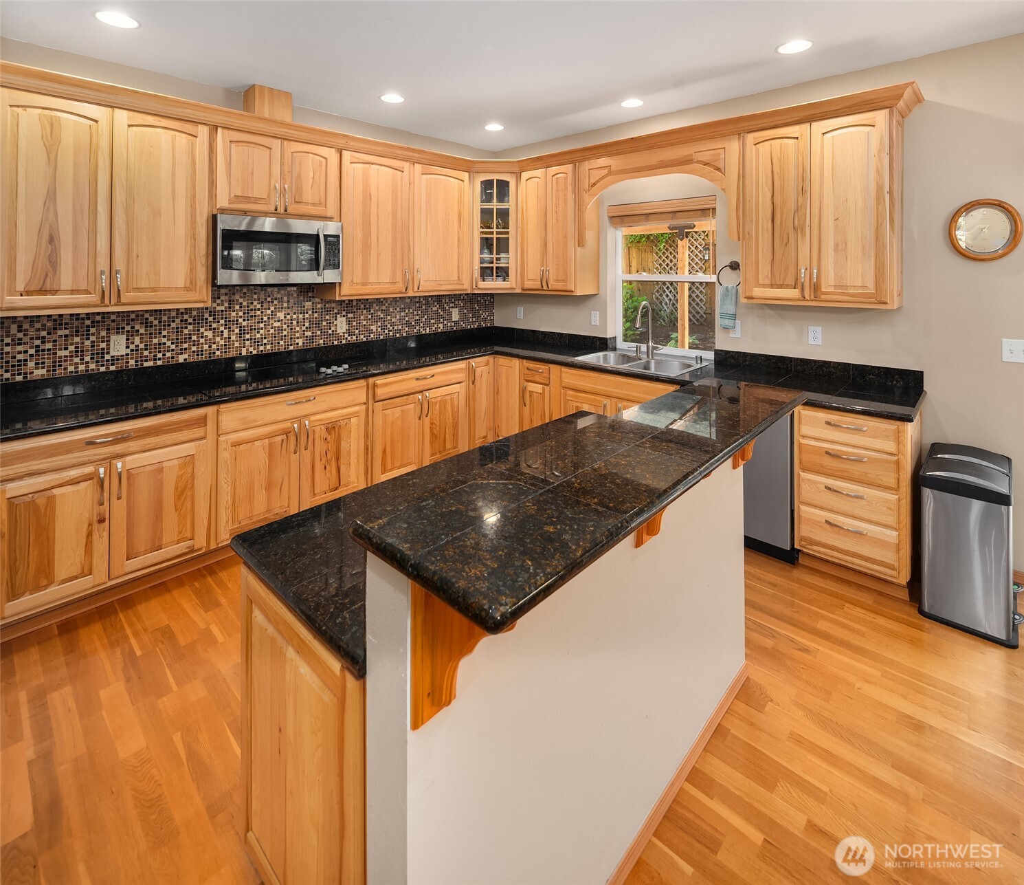940 E Lakeshore Drive Property Photo 22