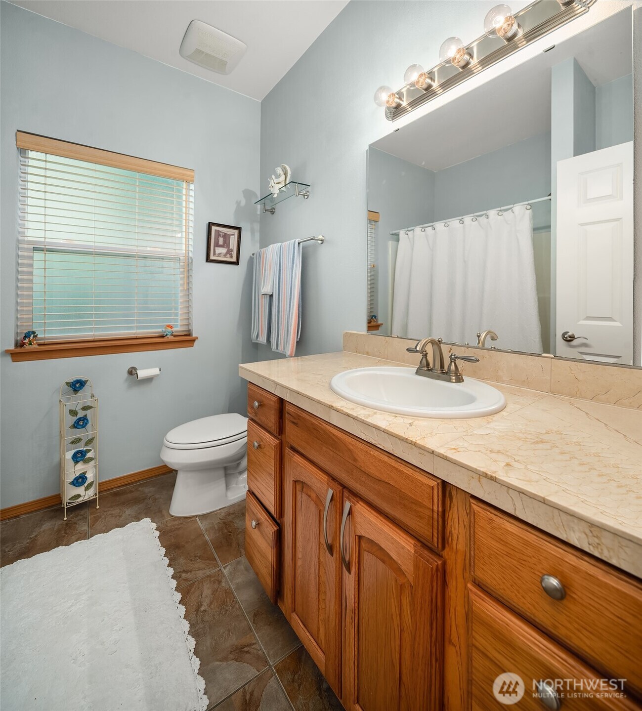 940 E Lakeshore Drive Property Photo 27