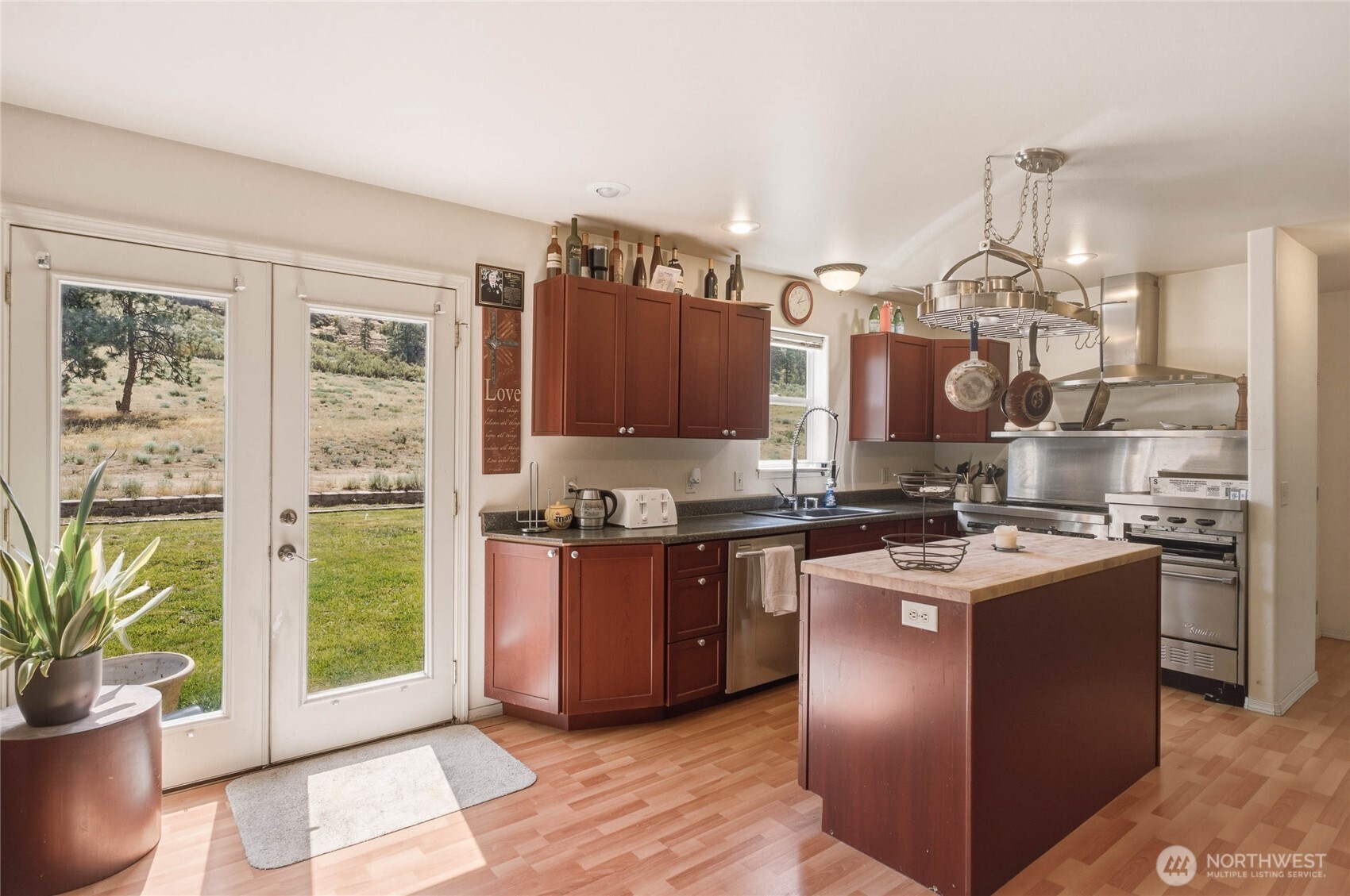 44 Crumbacher Road Property Photo 5