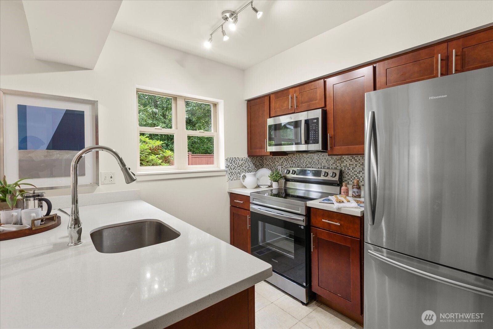 9003 158th Place Property Photo 11