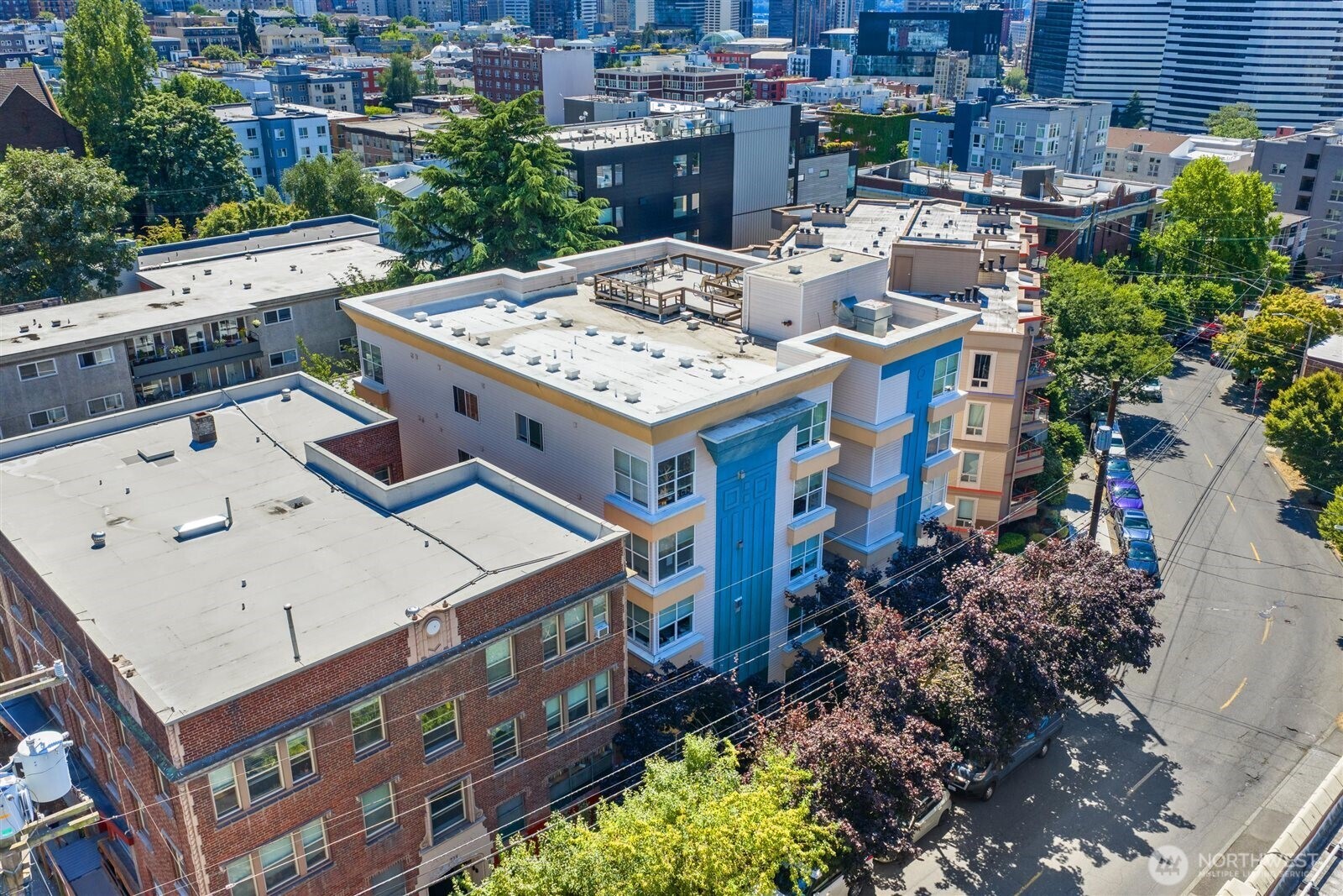 717 E Denny Way 3A Property Photo 1
