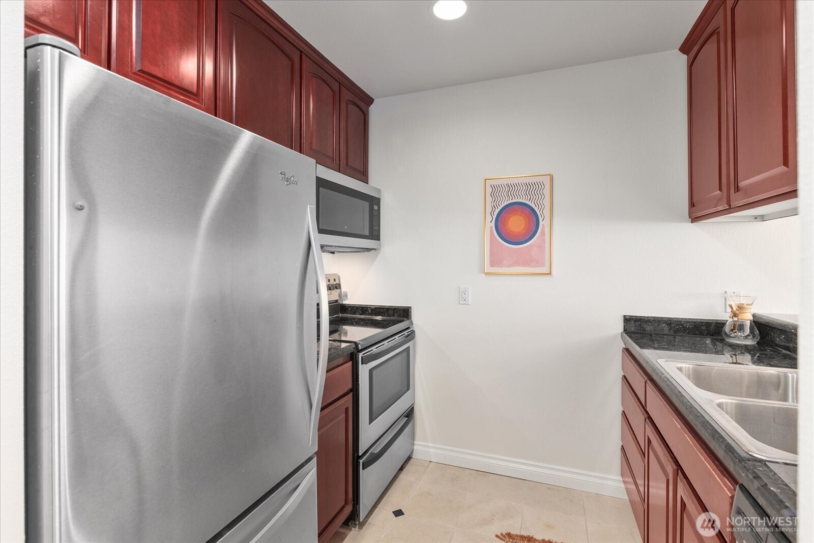 717 E Denny Way 3a Property Photo 10