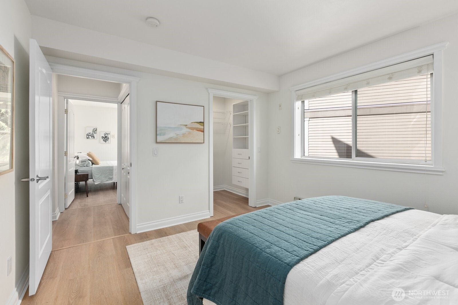 717 E Denny Way 3a Property Photo 15