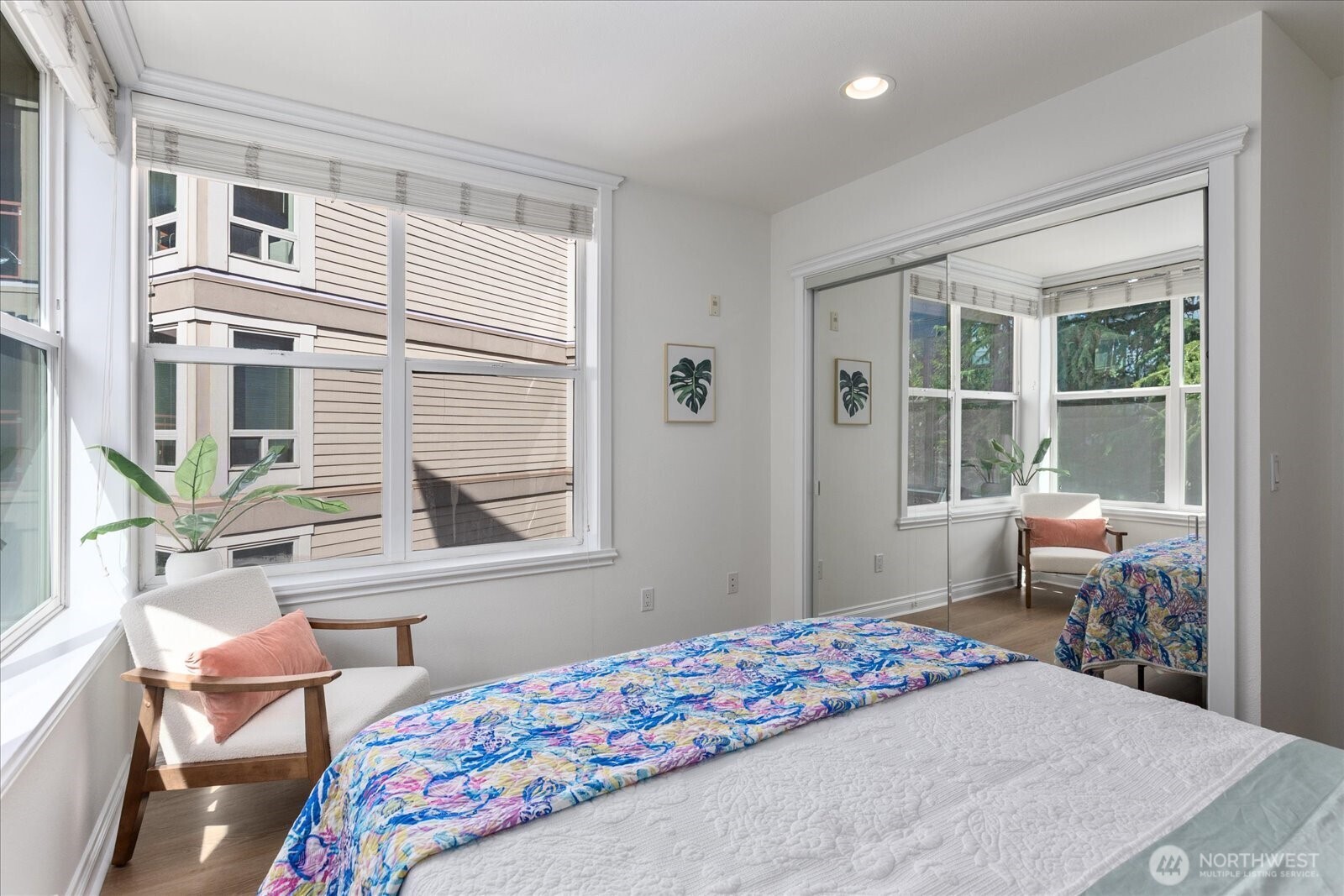 717 E Denny Way 3a Property Photo 21