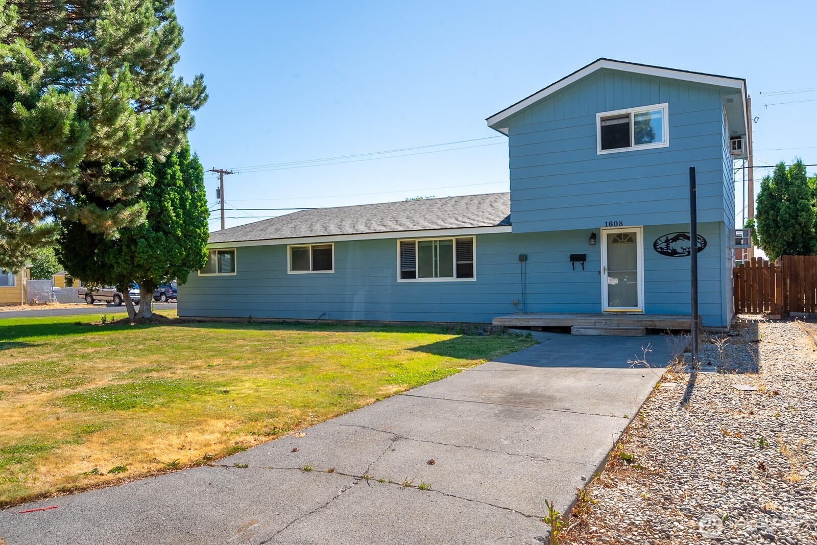 1608 C St. Property Photo 1