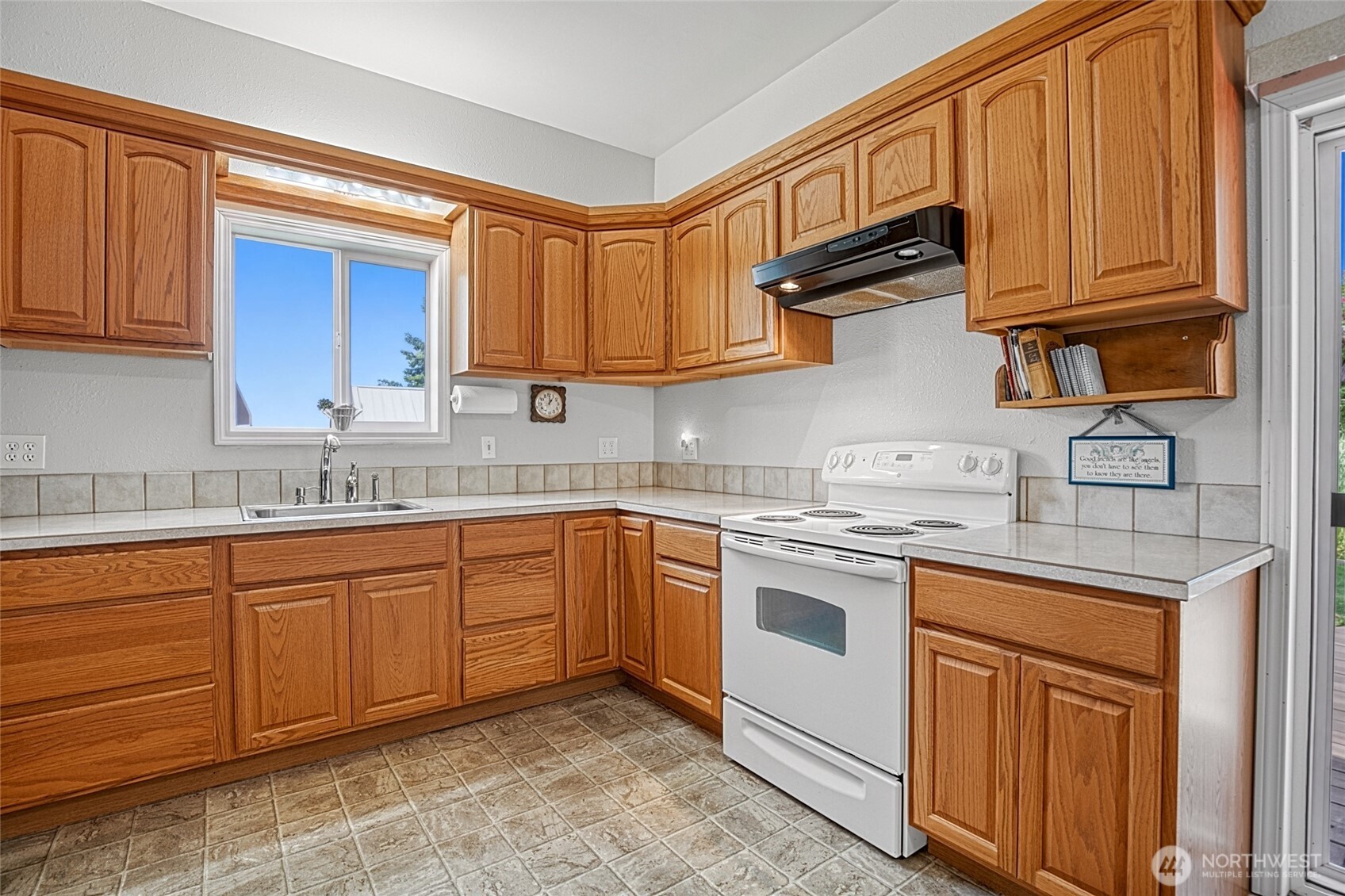 58 Oyehut Road Property Photo 7