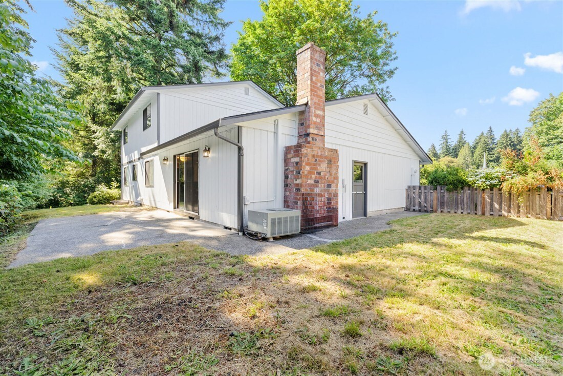 1717 Governor Stevens Court Property Photo 6