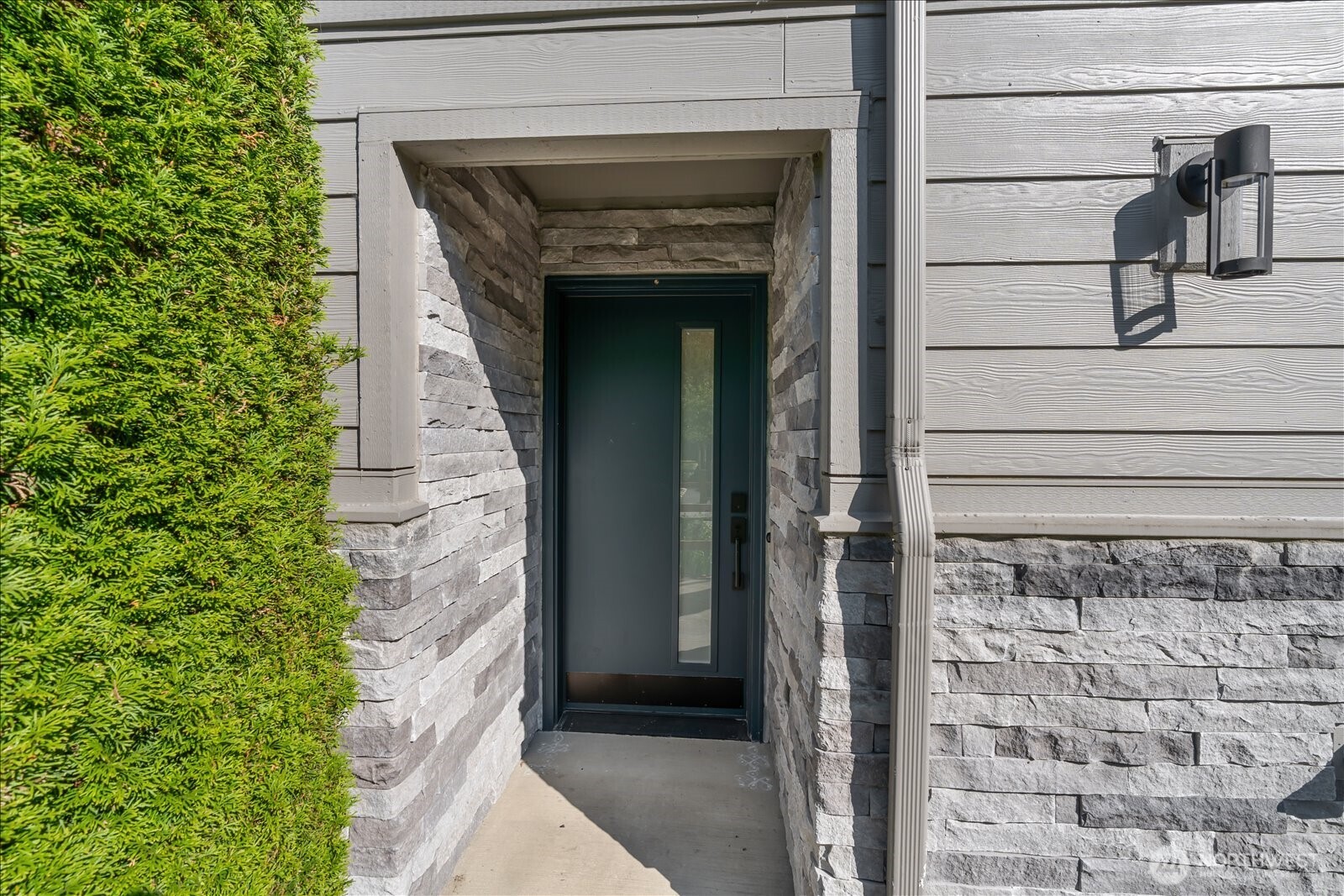 17905 35th Avenue B4 Property Photo 2