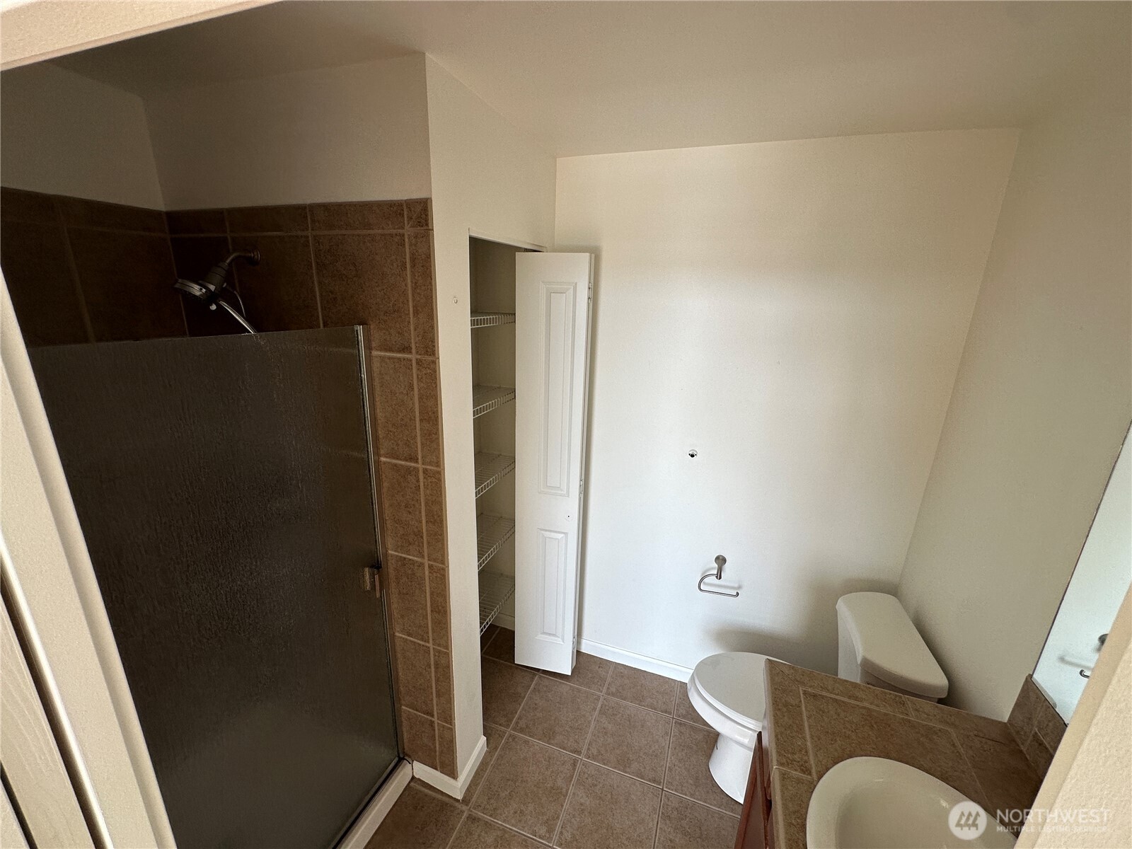 2424 S 41st Street B565 Property Photo 33
