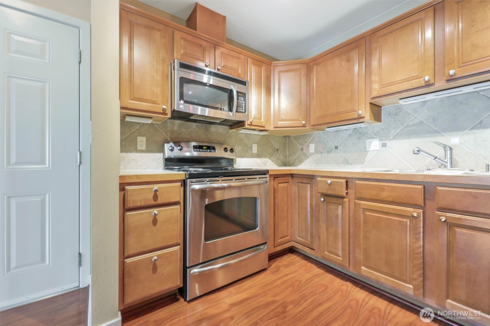 13405 97th Avenue 107 Property Photo 6