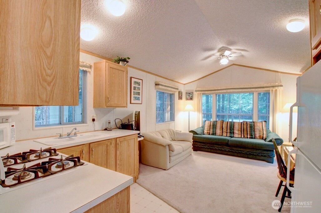 57 Riverside Drive Property Photo 11