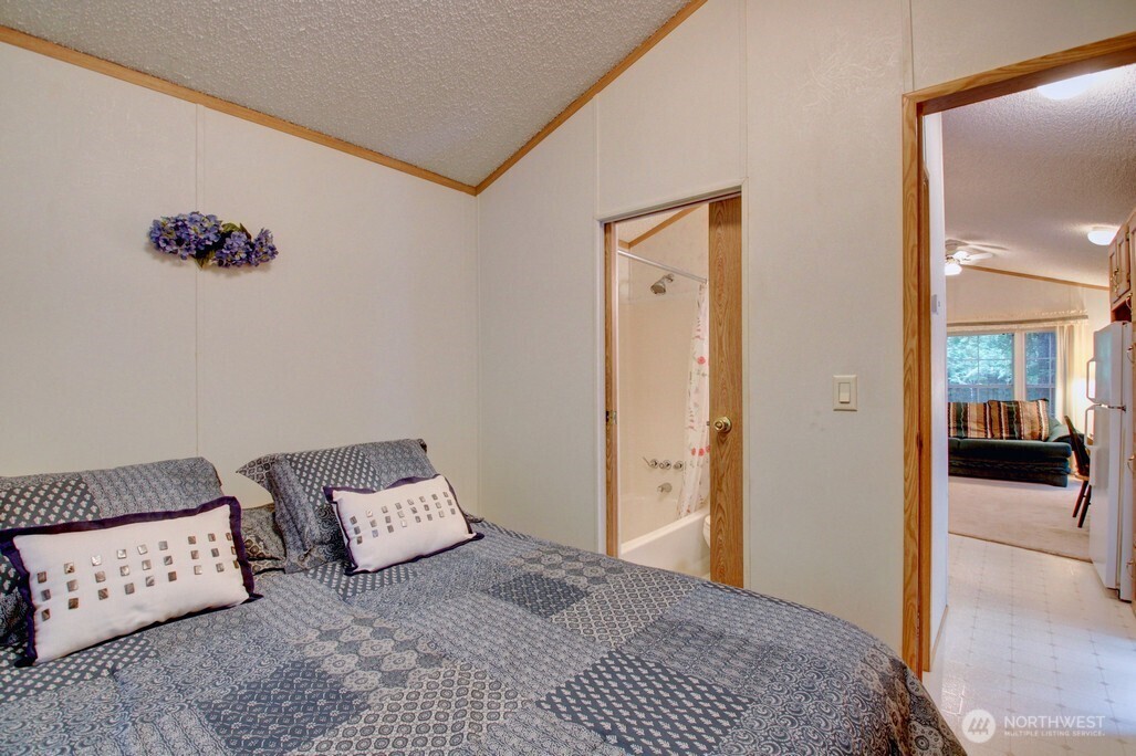 57 Riverside Drive Property Photo 18