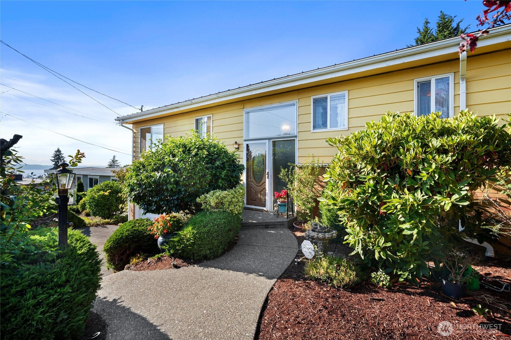 741 Hemlock Street Property Photo 3