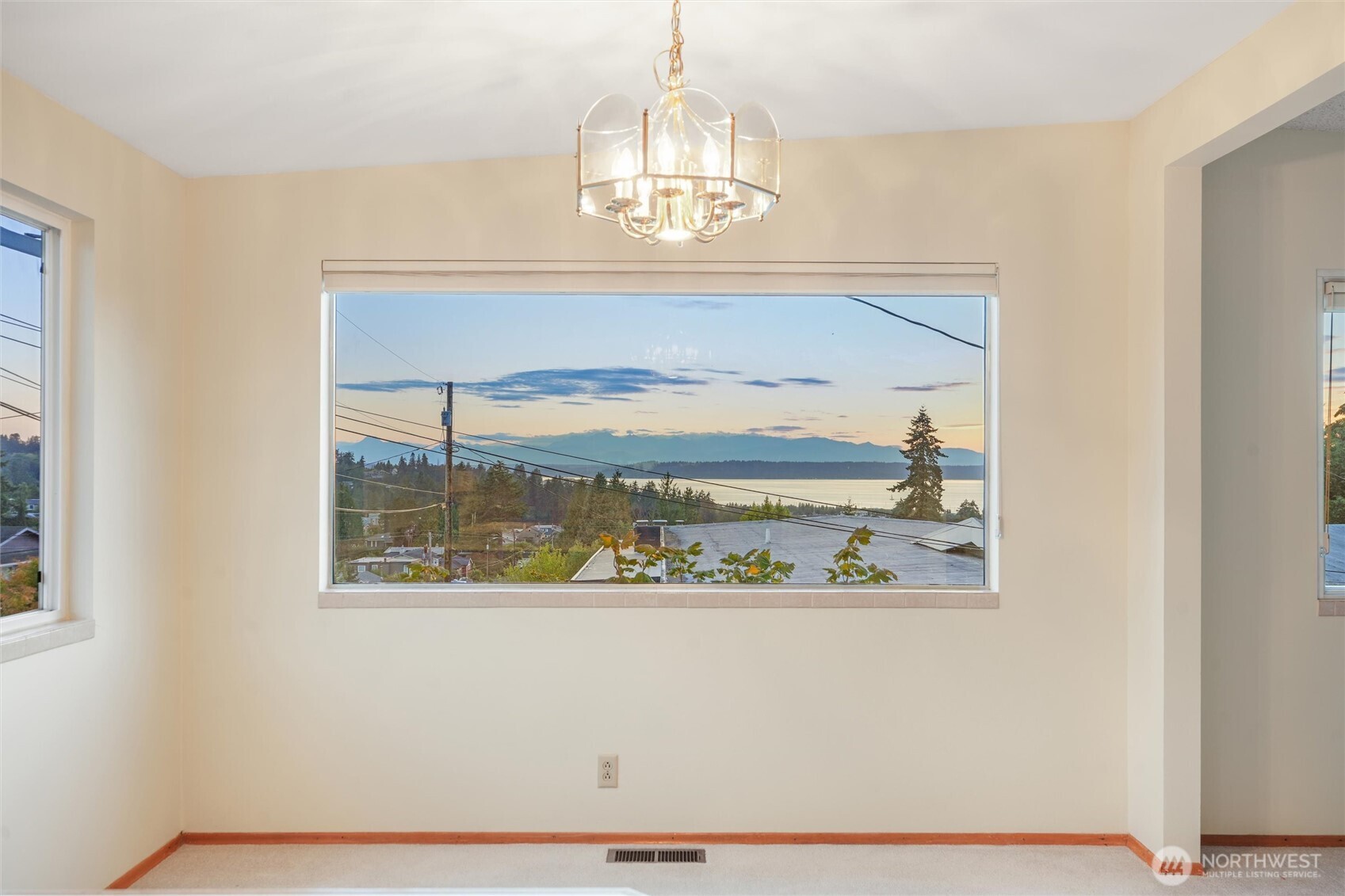 741 Hemlock Street Property Photo 8