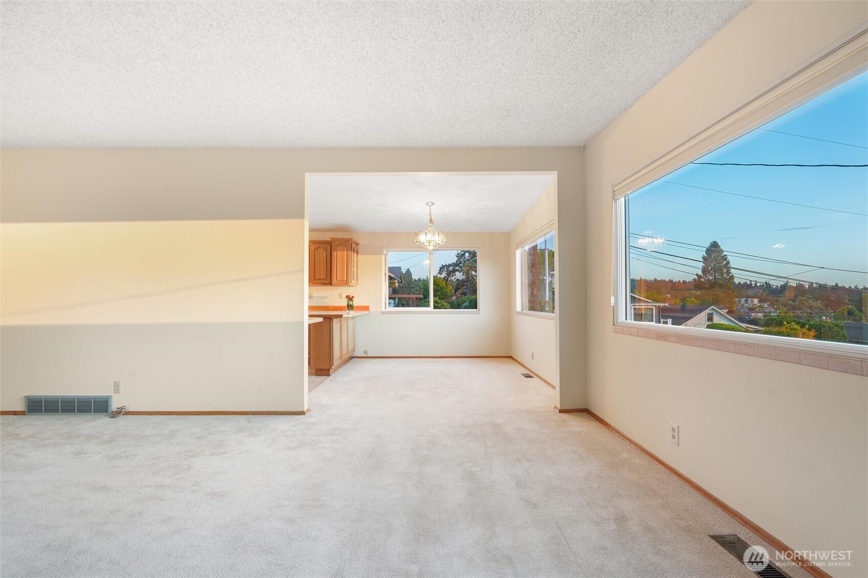 741 Hemlock Street Property Photo 10