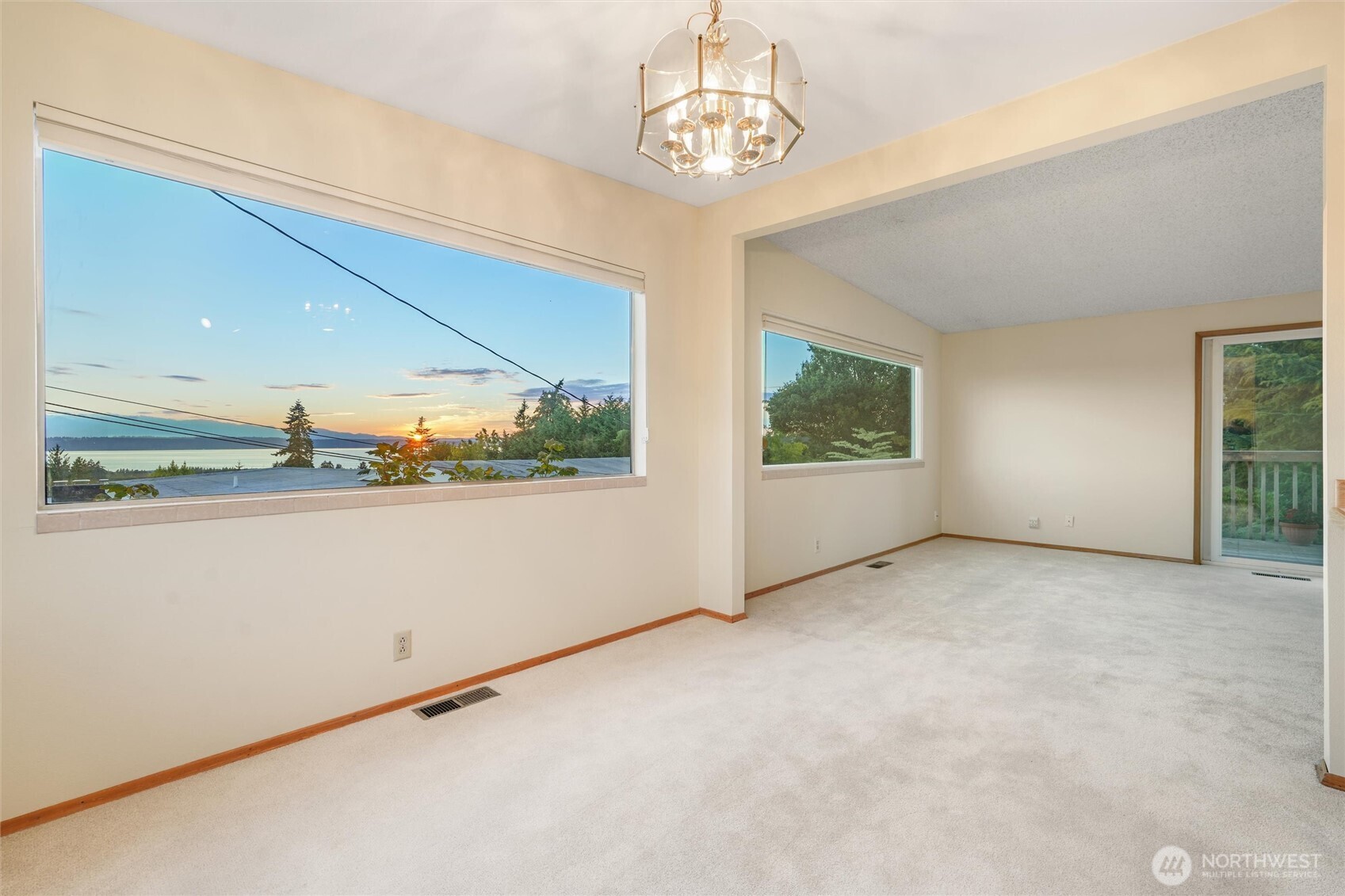 741 Hemlock Street Property Photo 12