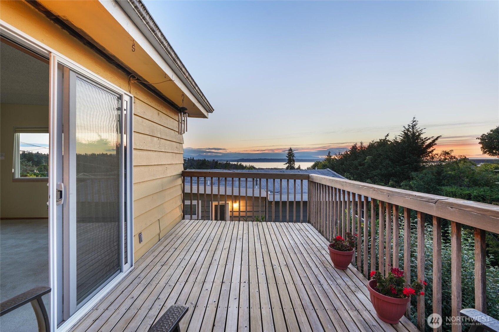 741 Hemlock Street Property Photo 18