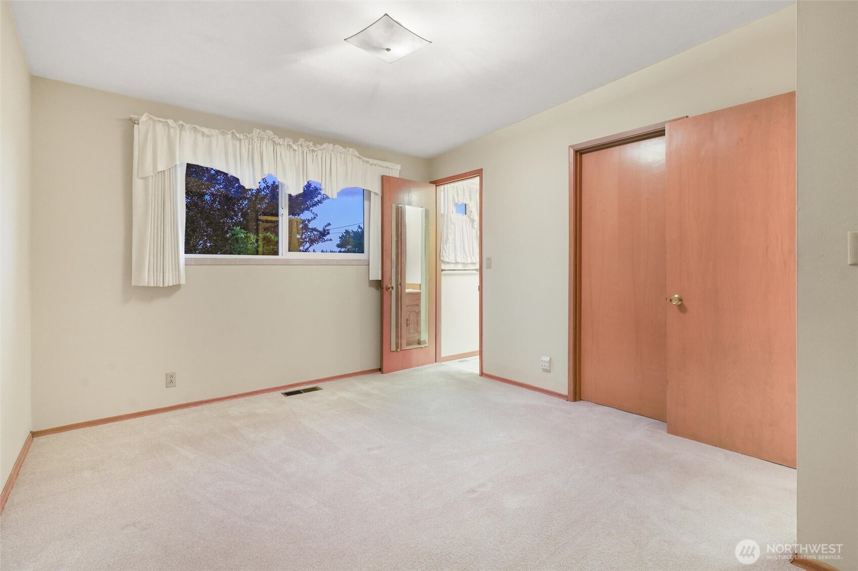 741 Hemlock Street Property Photo 21
