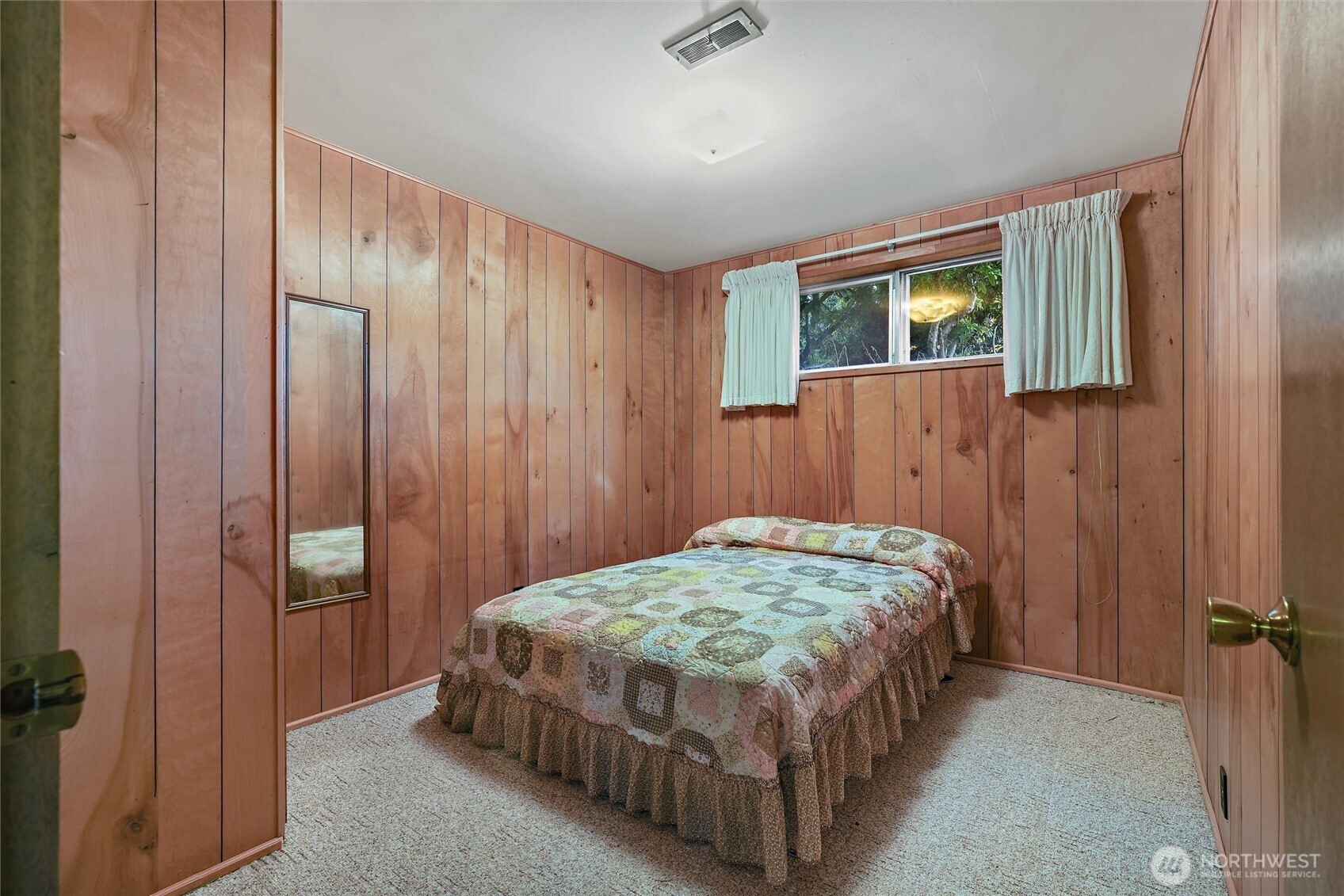 741 Hemlock Street Property Photo 28