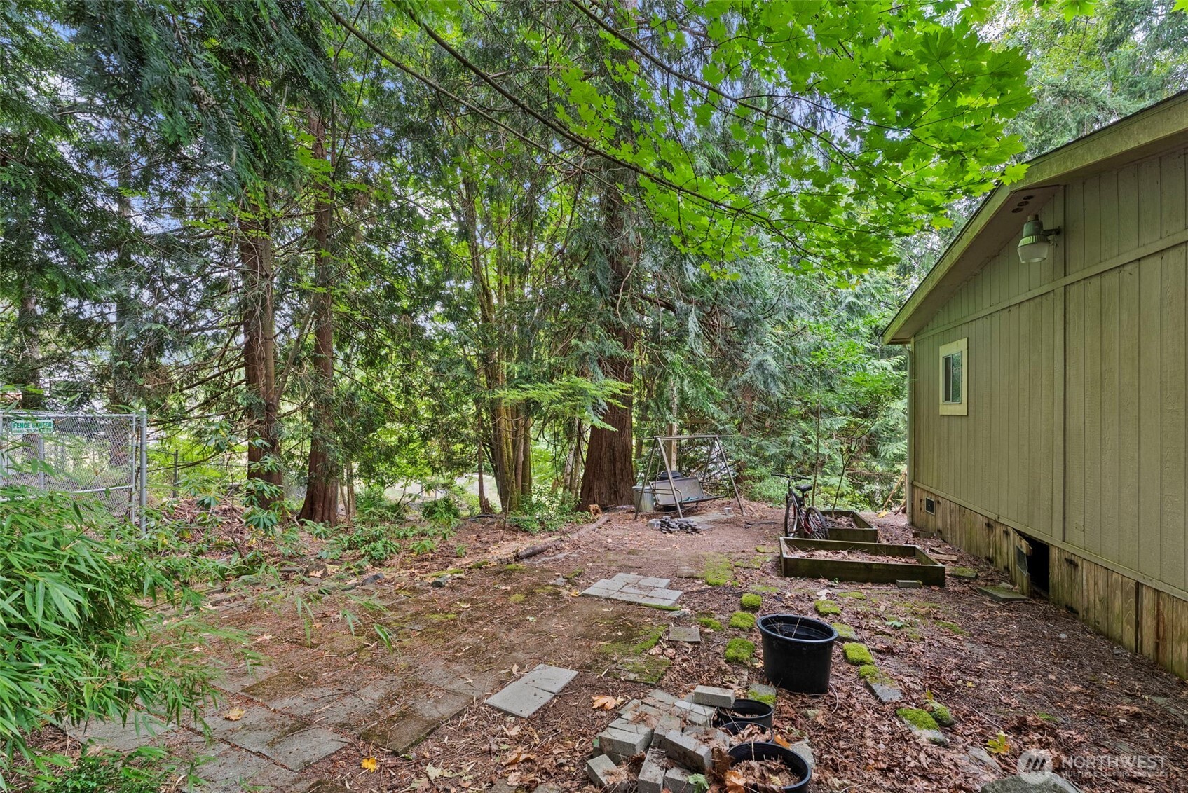 2334 Crestridge Drive Property Photo 6