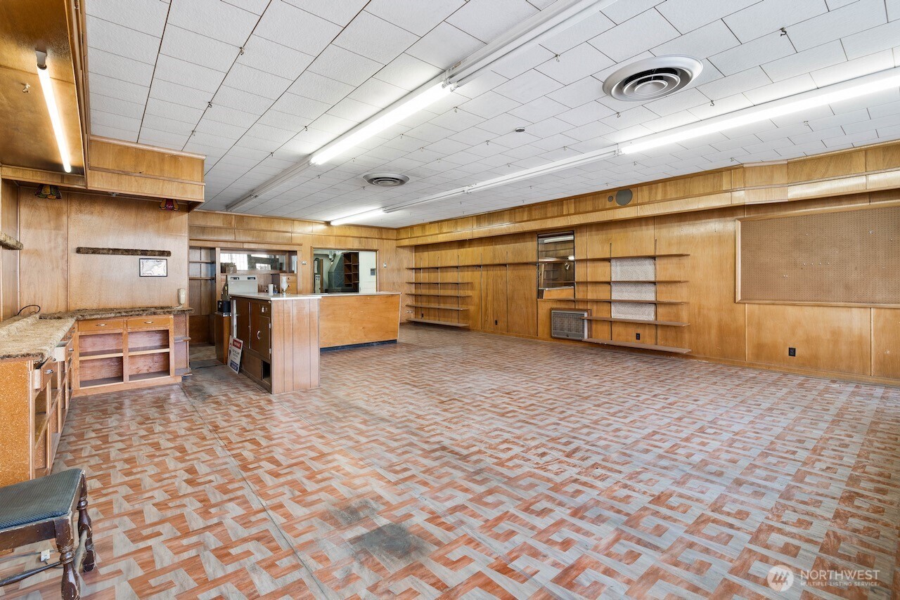 313 N Main Street Property Photo 10
