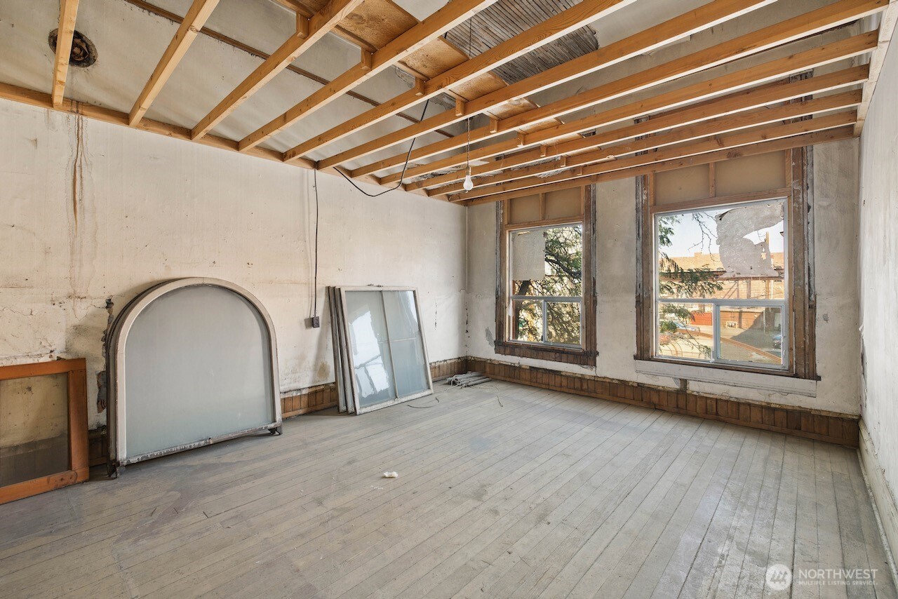 313 N Main Street Property Photo 31